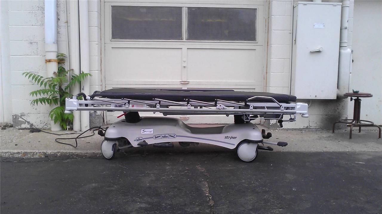 STRYKER 1550 ELECTRIC HOSPITAL EMERGENCY TRANSPORT GURNEY STRETCHER w/ WARRANTY