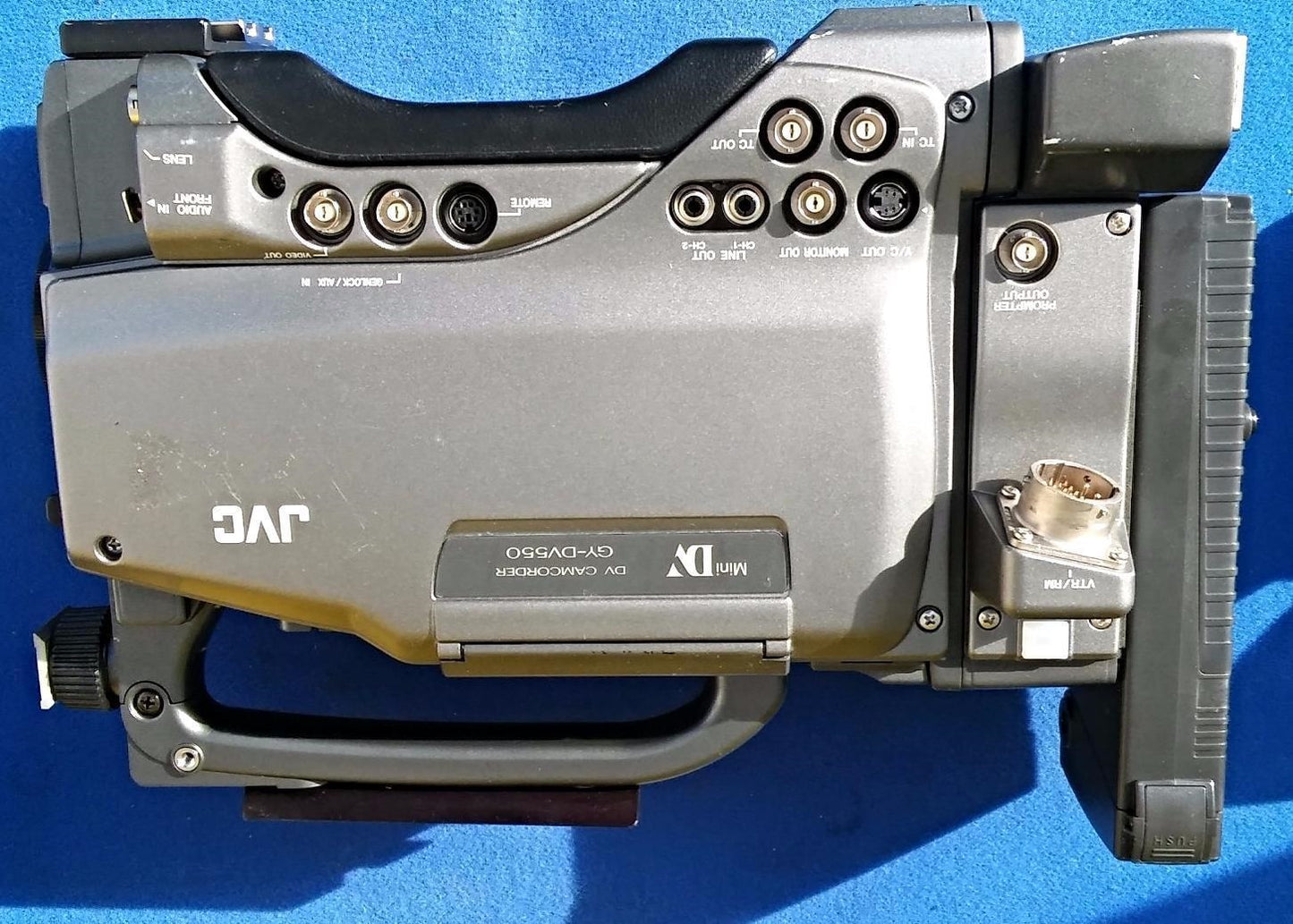 JVC GY-DV550U MINI DV CAMCORDER WORKING PERFECTLY FREE USA SHIPPING