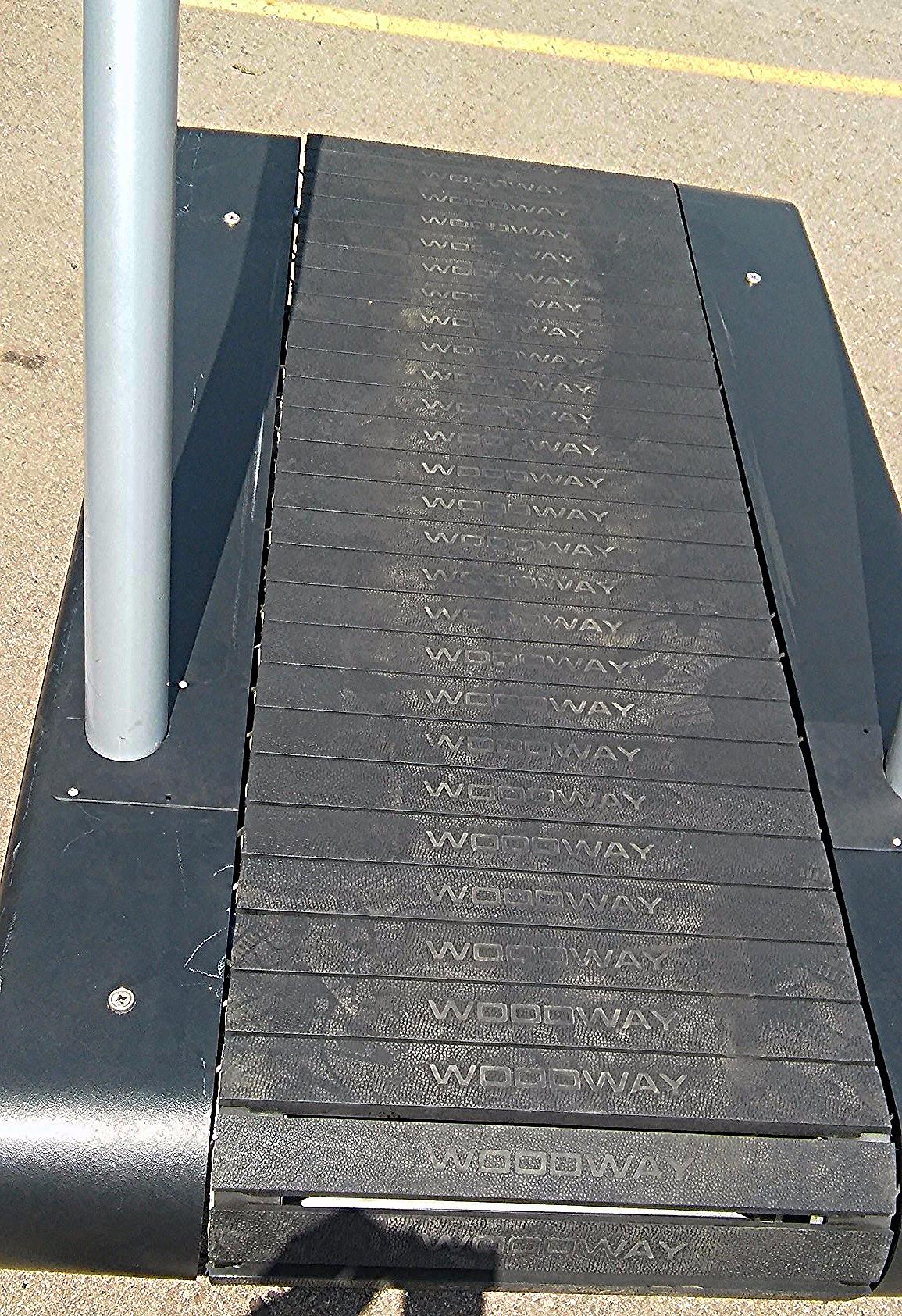 WOODWAY TREADMILL DESMO S WORKS GREAT WATCH VIDEO HERE