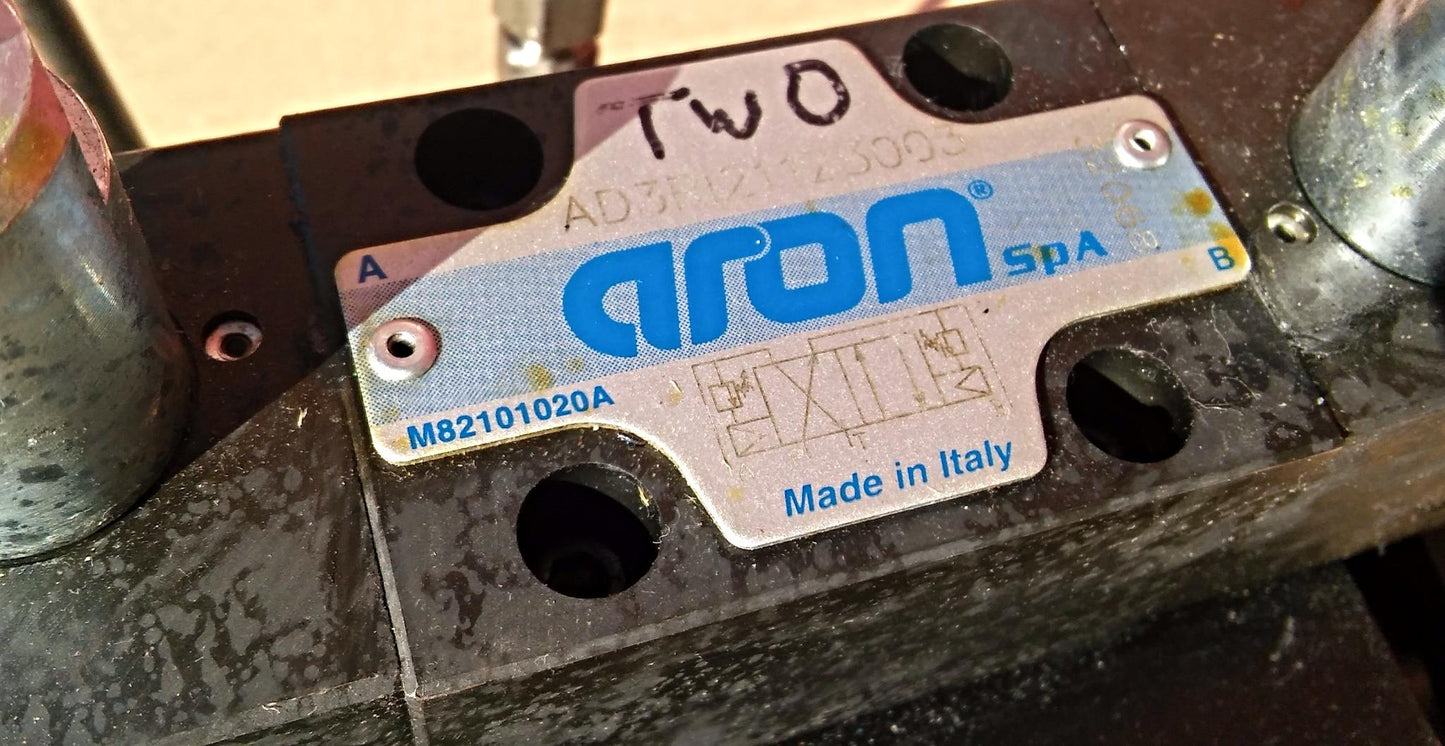 BREVINI ARON SPA M82101020A FLUID POWER HYDRAULIC CONTROL VALVE ITALY FREESHIP