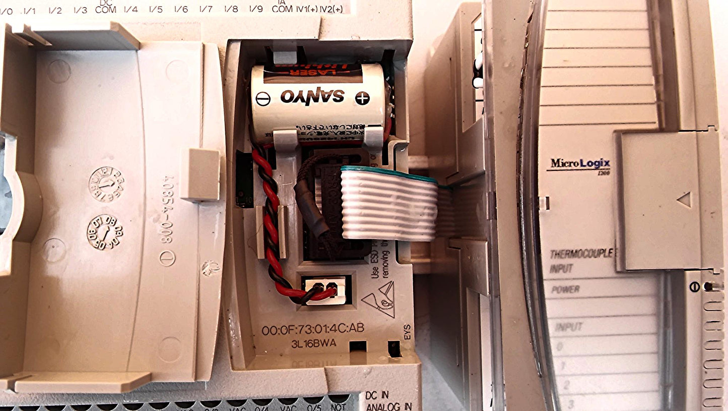 ALLEN BRADLEY MICROLOGIX 1762-IT4 1100