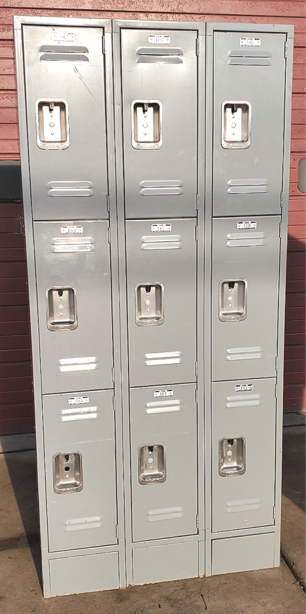 LYON 9 DOOR LOCKER SECURITY SYSTEM 3 Tier Box 36 W x18" D x 78" H FREE SHIPPING