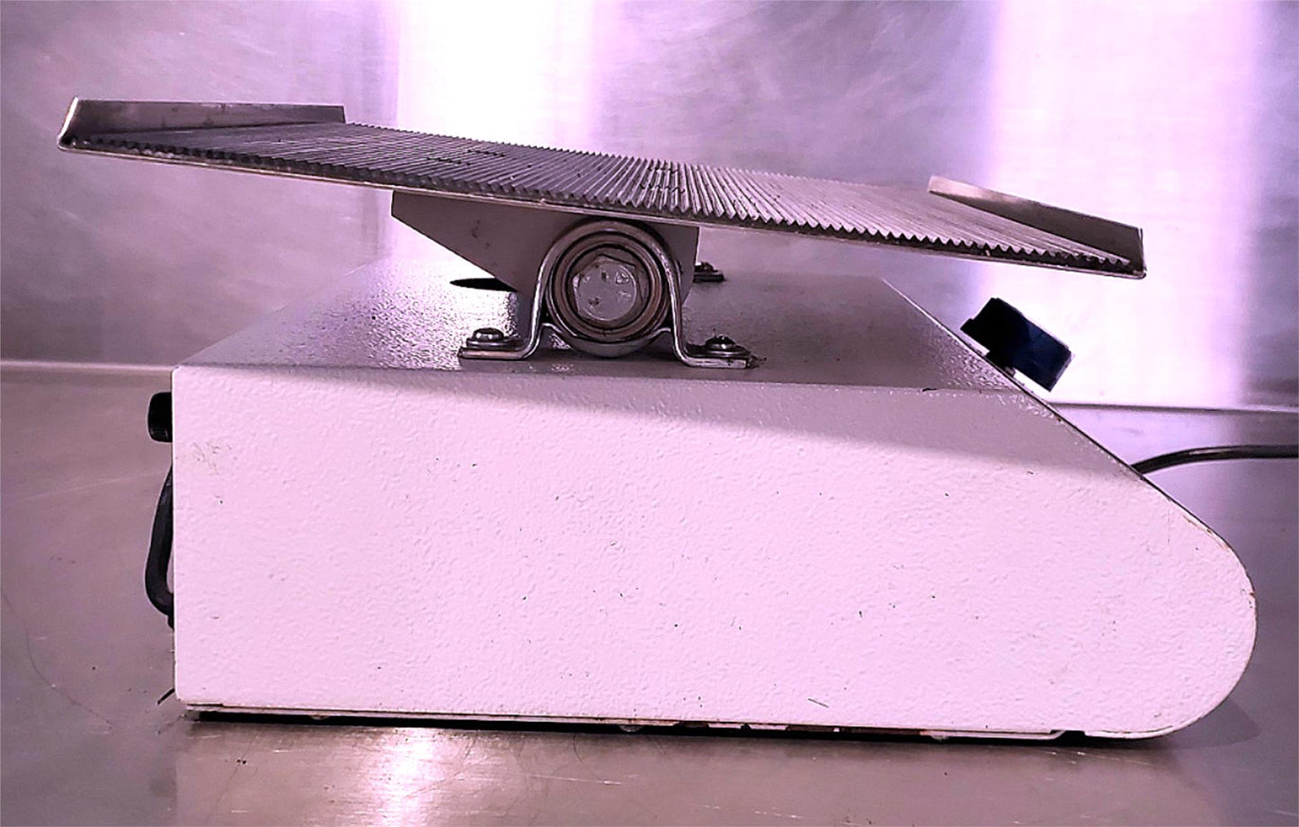 VWR 100 ROCKING 14" x 11" PLATFORM SHAKER 90 DAY WARRANTY WATCH VIDEO FREE SHIP