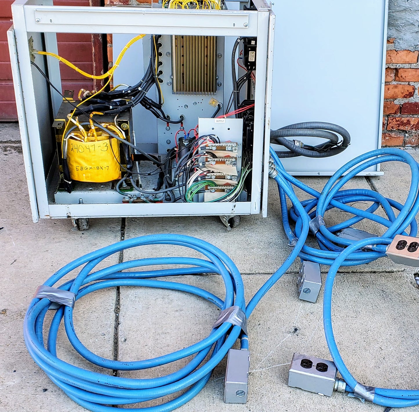 TRYSTAR Series 700 8KVA POWER CONDITIONER 1PHASE VOLTAGE REGULATOR TRANSFORMER