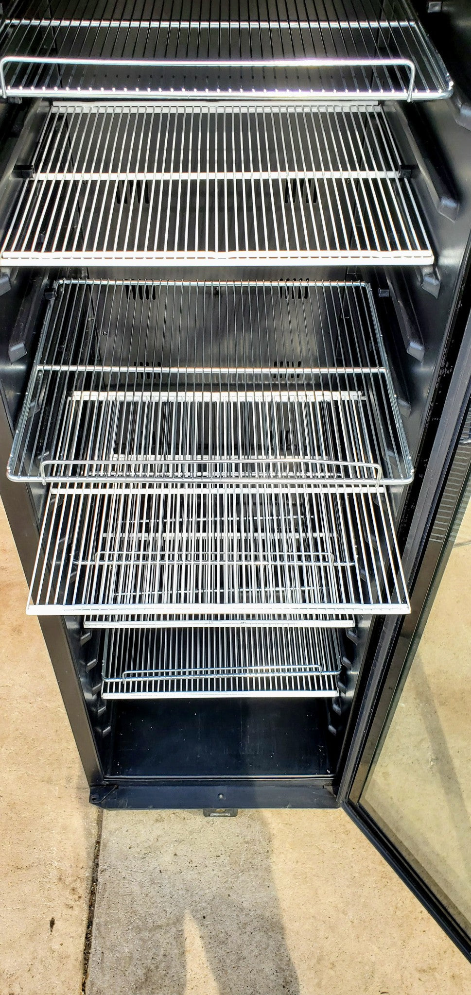 AVANTI WC681BG WINE COOLER 166 Bottles Capacity 100% WORKING GUARANTEE FREE SHIP