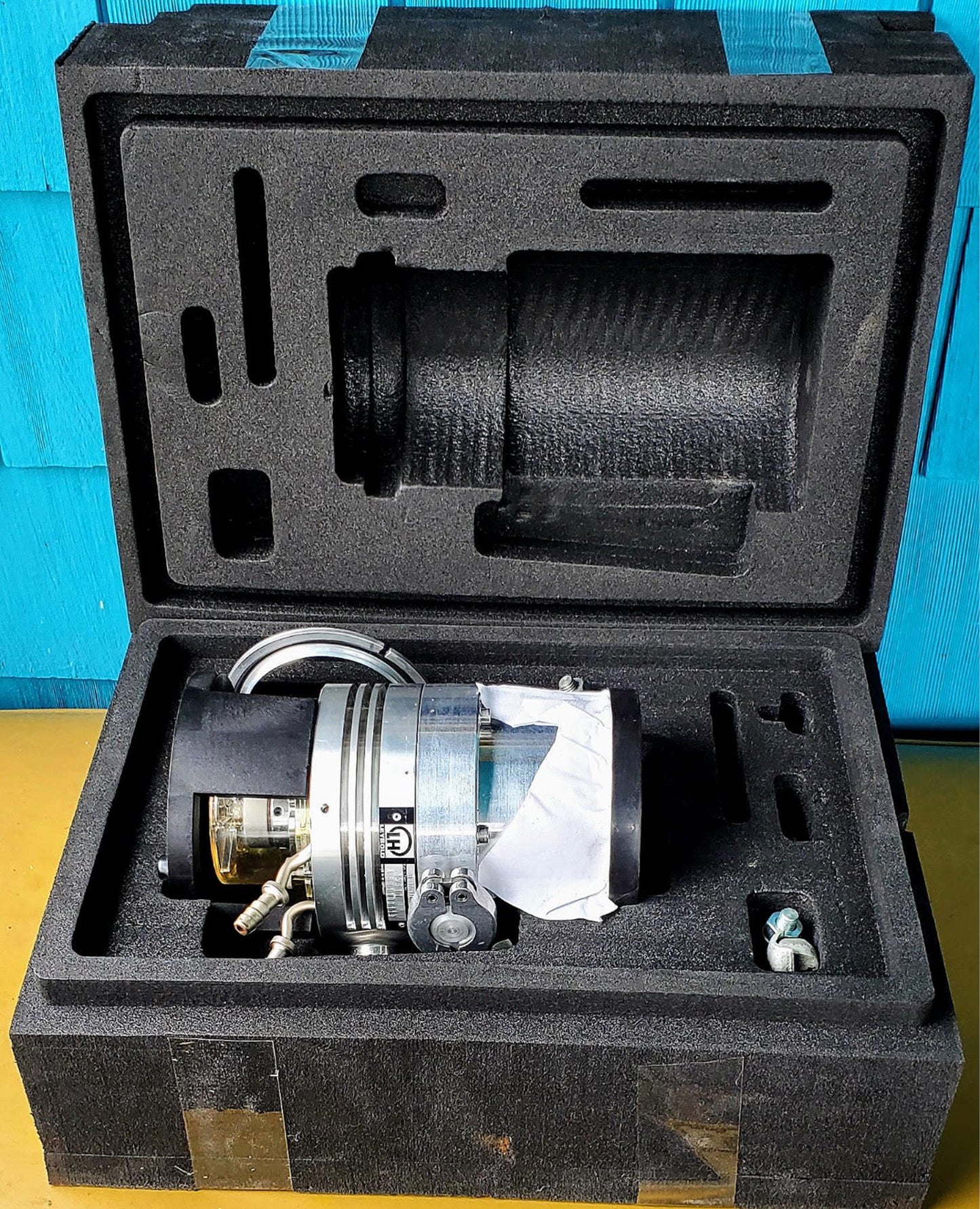 100% REFURBISHED 85611 LEYBOLD 150 l/s TURBOVAC 150 TURBOMOLECULAR PUMP FRESHIP