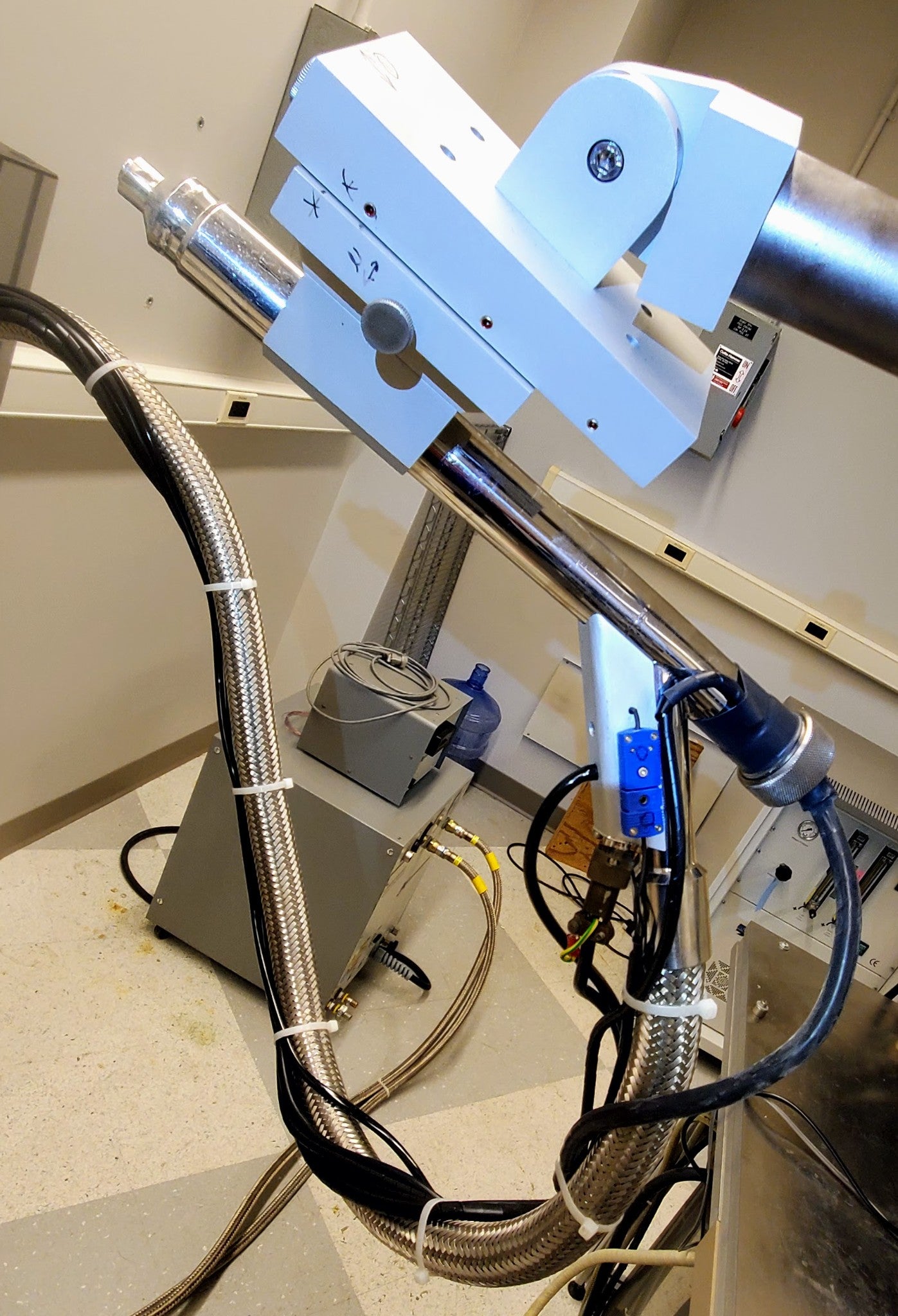 AL60 CRYOGENIC CRYSTALLOGRAPHY COOLER CP830 XSTREAM HELIUM COMPRESSOR FREE SHIP