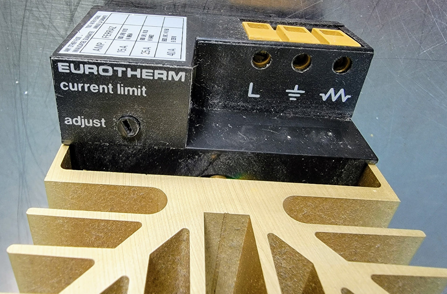 SCHNEIDER EUROTHERM 818P/TC/R0V5 TEMP with POWER CONTROLLER / HEAT SINK & MANUAL