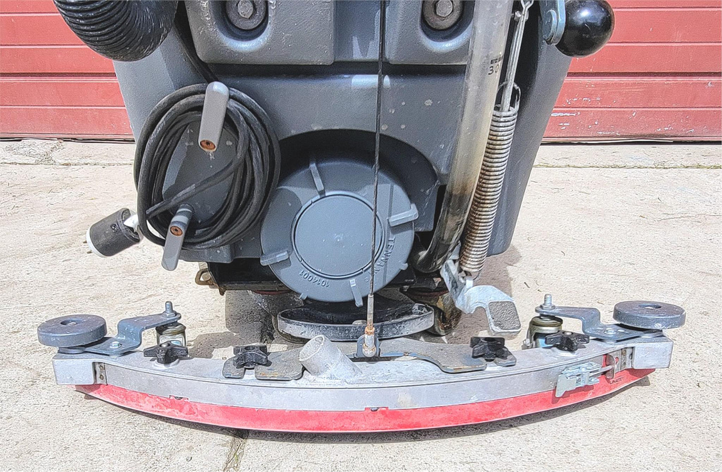 WARRANTY TENNANT T3 FAST FLOOR WALK BEHIND BATTERY FLOOR SCRUBBER WATCH VIDEO