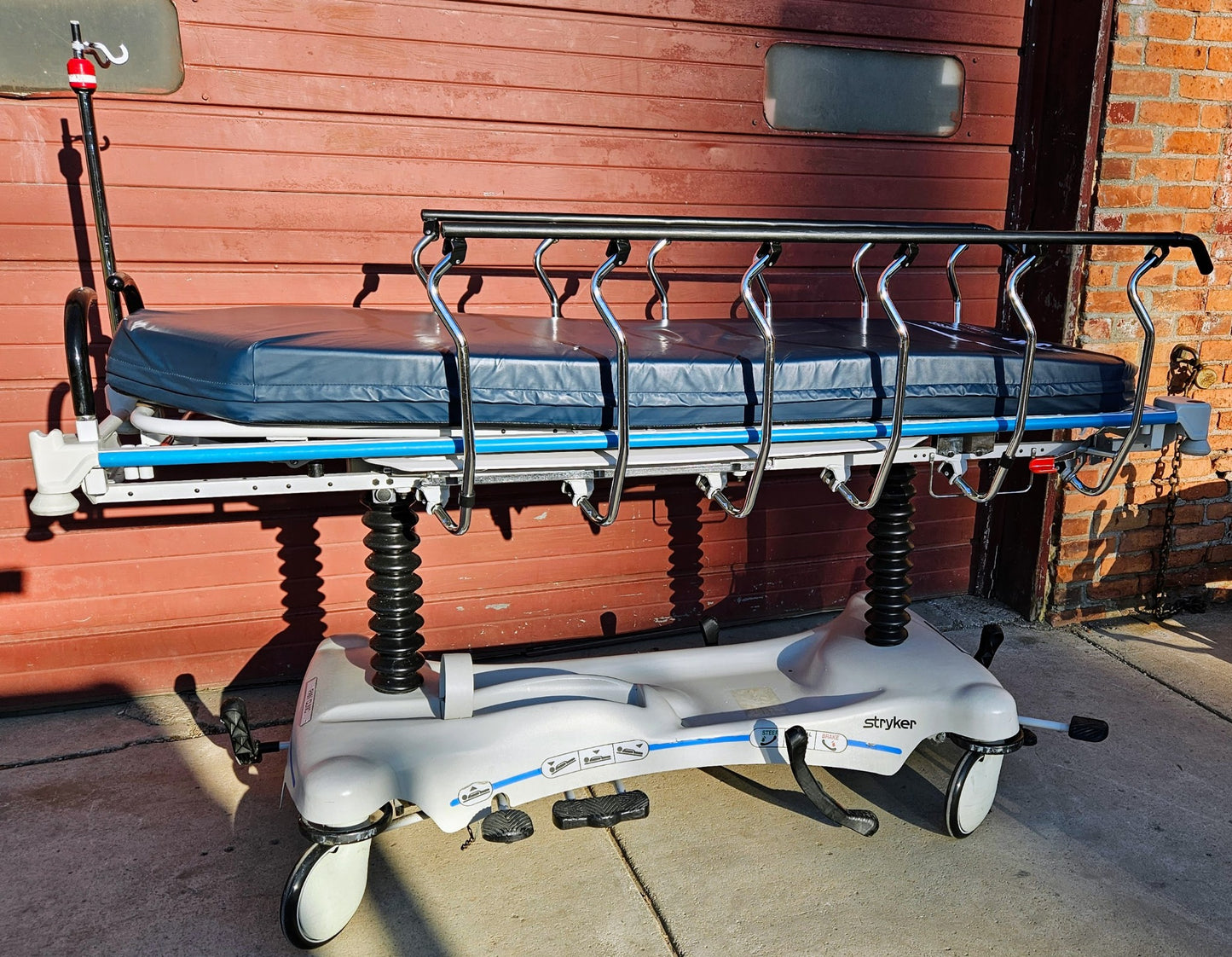 WARRANTY STRYKER® 1231 MEDICAL BED GURNEY ADJUSTABLE w/ MATTRESS FREEBUSINESSHIP