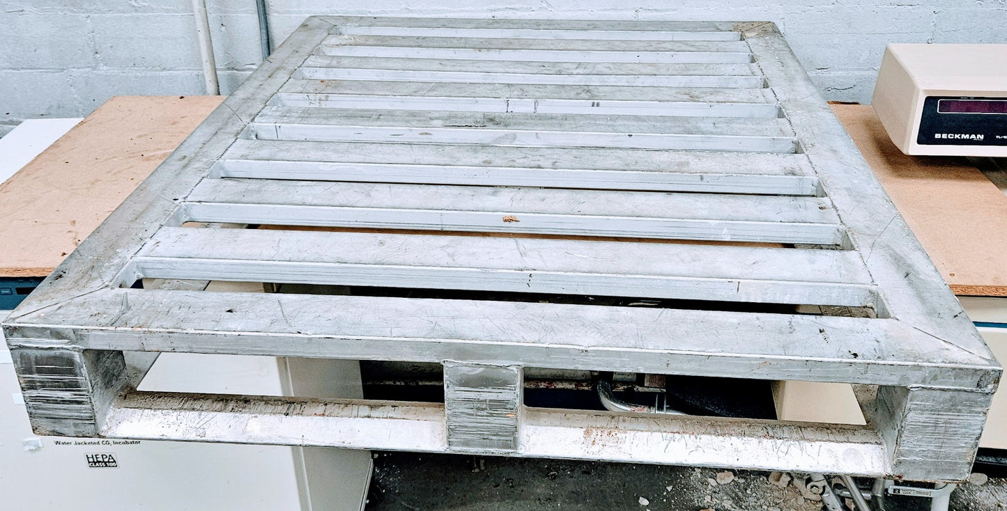 WARRANTY LOT of 4 SCHNEIDER MO INDUSTRIES 48x40 ALUMINUM PHARMACEUTICAL PALLETS