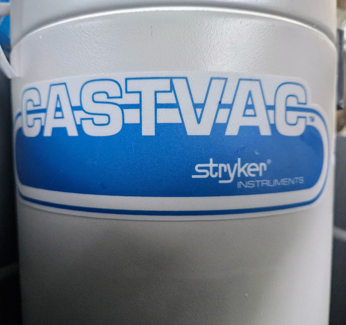 120DAYWARRANTY STRYKER 940 CAST OSCILLATING SAW and 986 MOBILE STAND WATCH-VIDEO