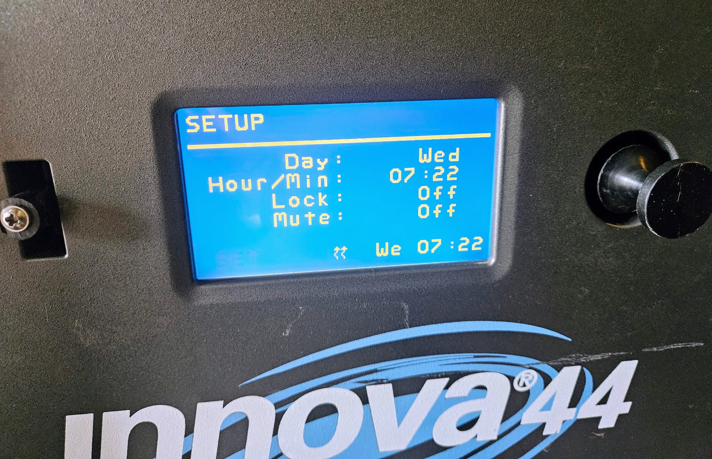 120-DAY-WARRANTY NEW BRUNSWICK® INNOVA 44 STACKABLE INCUBATOR SHAKER WATCH-VIDEO