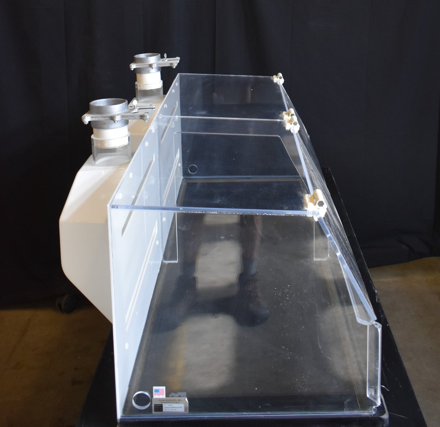 (2) FLOW SCIENCES VBSE VENTED 3ft SAFETY ENCLOSURE FUME HOOD