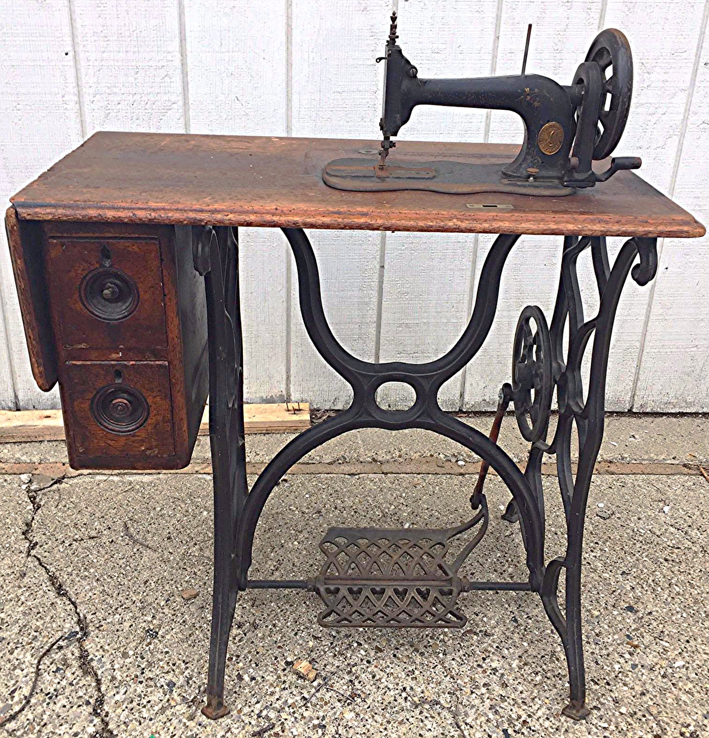 1866 SMALL SINGER MODEL 12 SEWING MACHINE COFFIN CABINET Serial 174020 FREE SHIP