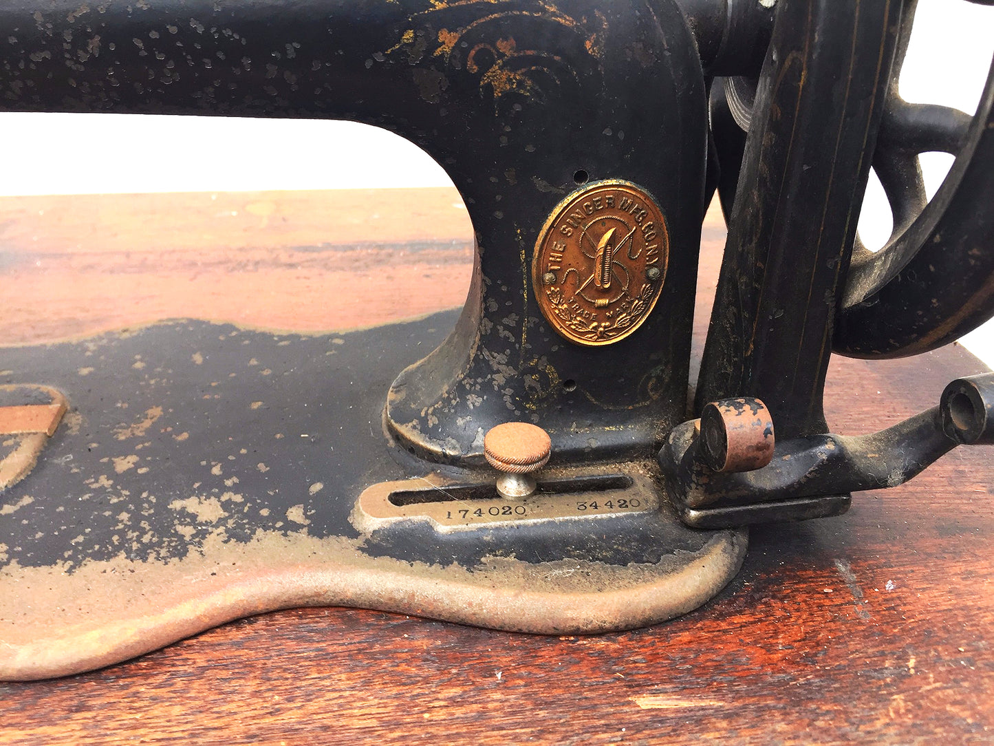 1866 SMALL SINGER MODEL 12 SEWING MACHINE COFFIN CABINET Serial 174020 FREE SHIP