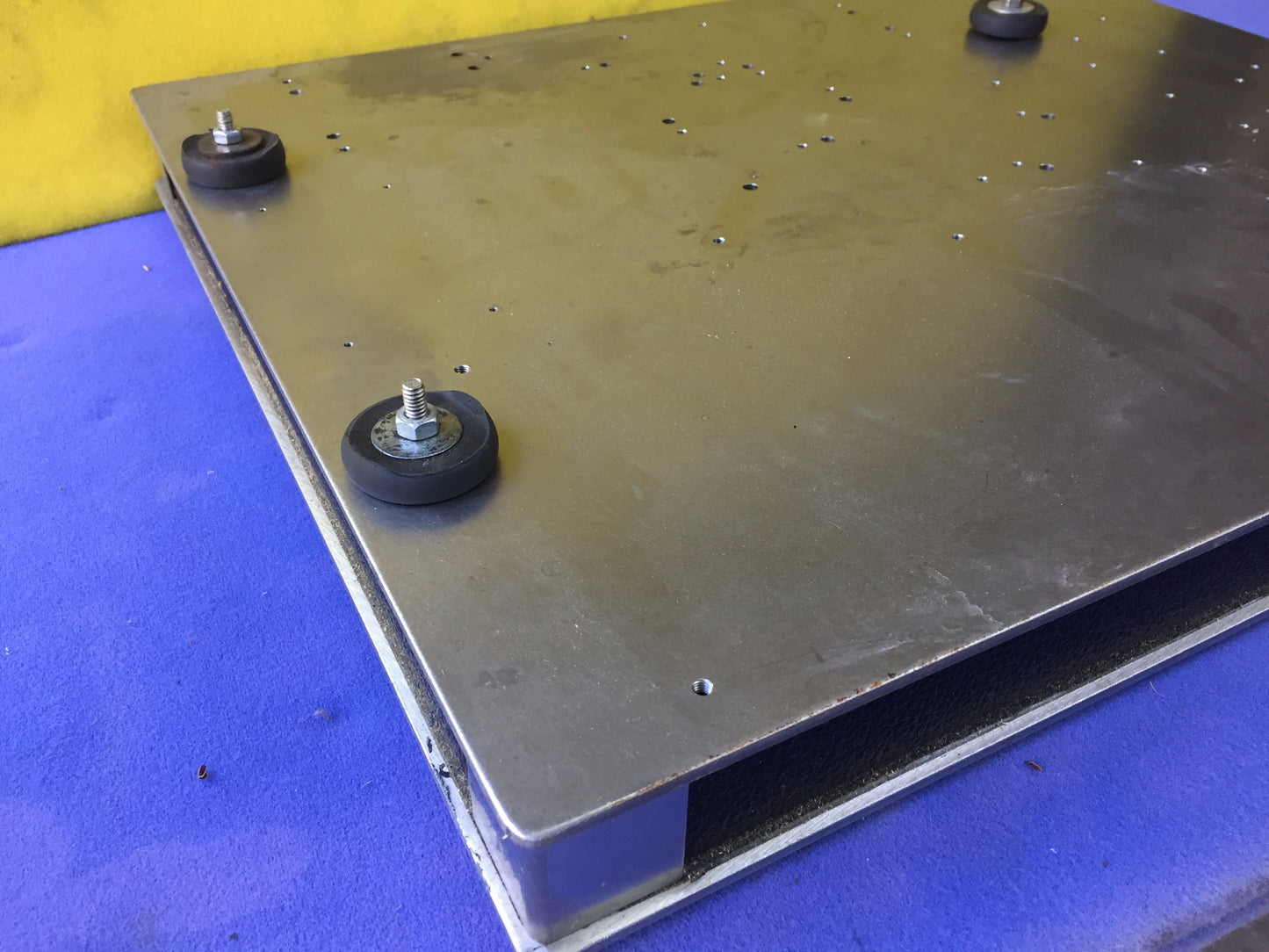19"x 23"x 2" TMC II STEEL HONEYCOMB OPTICAL VIBRATION TABLE 78-25555-01 FREESHIP