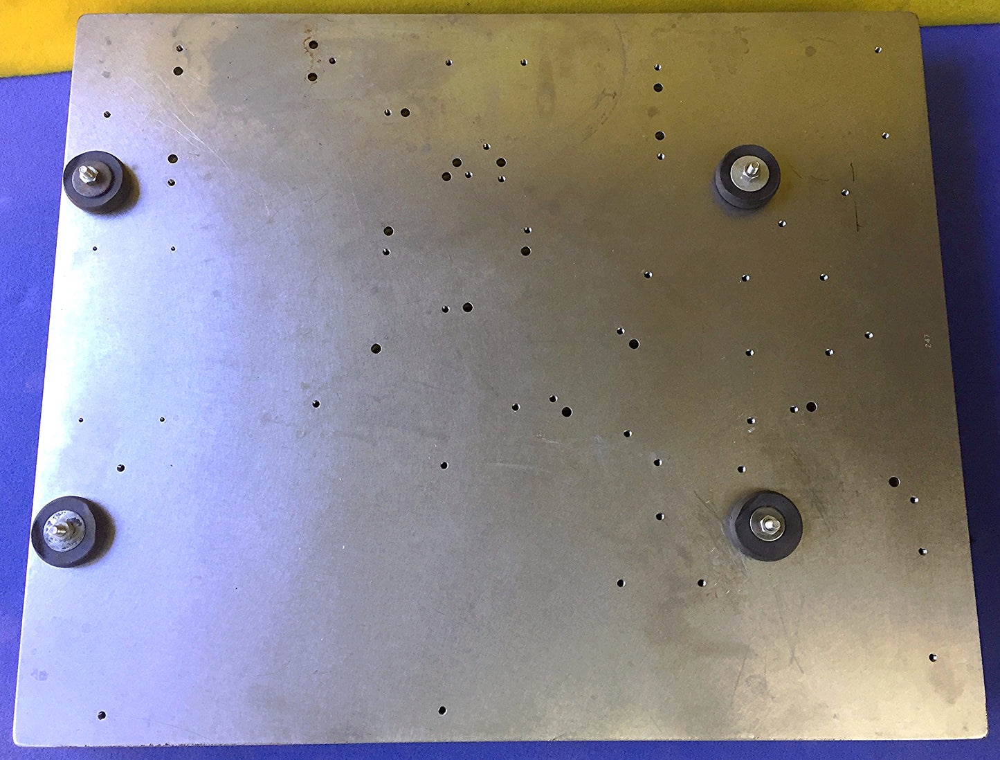 19"x 23"x 2" TMC II STEEL HONEYCOMB OPTICAL VIBRATION TABLE 78-25555-01 FREESHIP