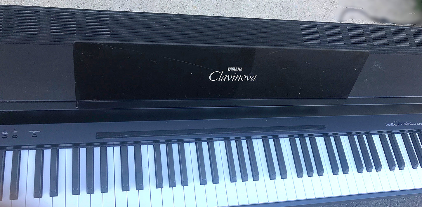 YAMAHA CLAVINOVA CLP-300 DIGITAL PIANO & BENCH WATCH VIDEO FREE SHIP