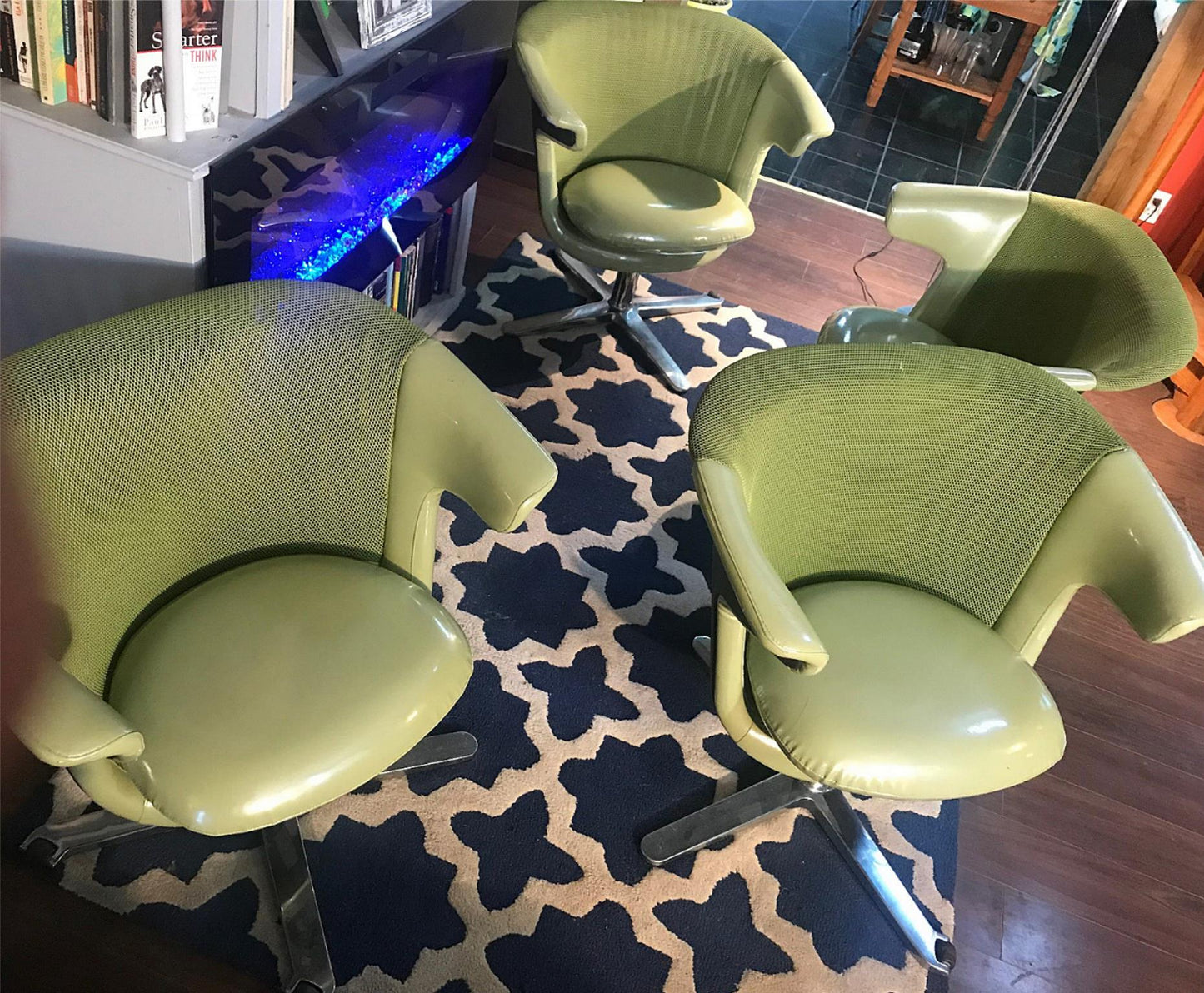 4 CONTEMPORARY MODERN STEELCASE i2i GREEN VINYL ERGONOMIC SWIVEL OFFICE ARMCHAIR