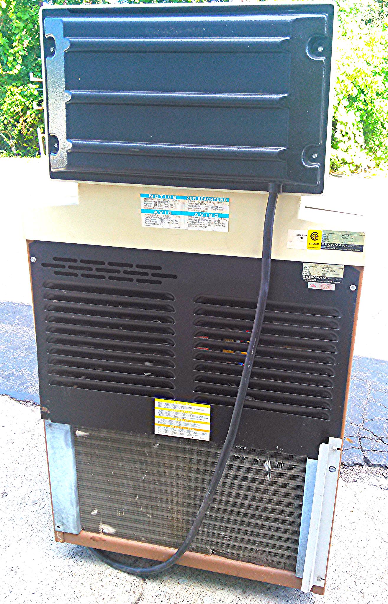 BECKMAN J2-21 FLOOR CENTRIFUGE