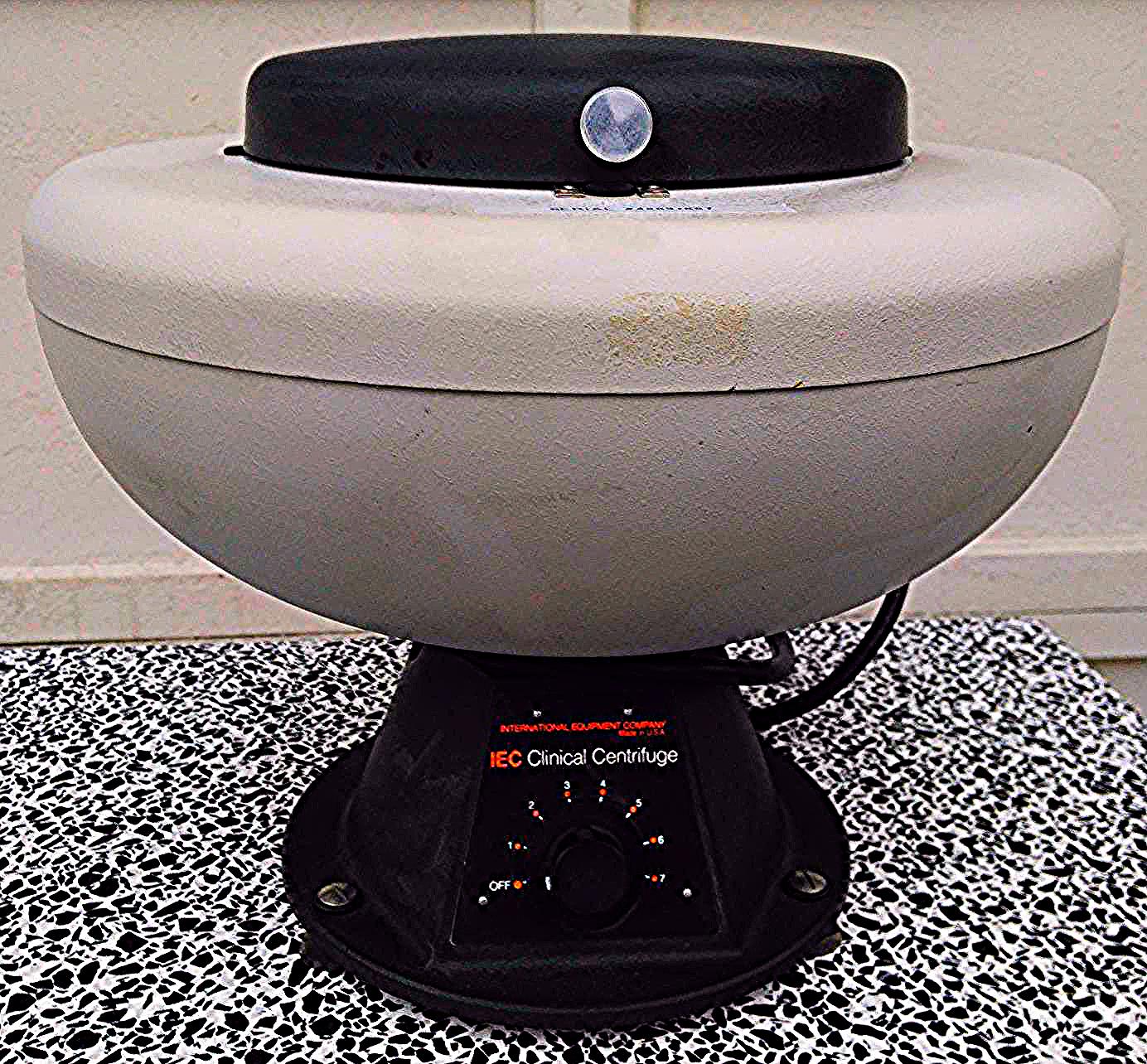 INTERNATIONAL EQUIPMENT COMPANY IEC CLINICAL CENTRIFUGE 215 ROTOR TUBES PERFECT