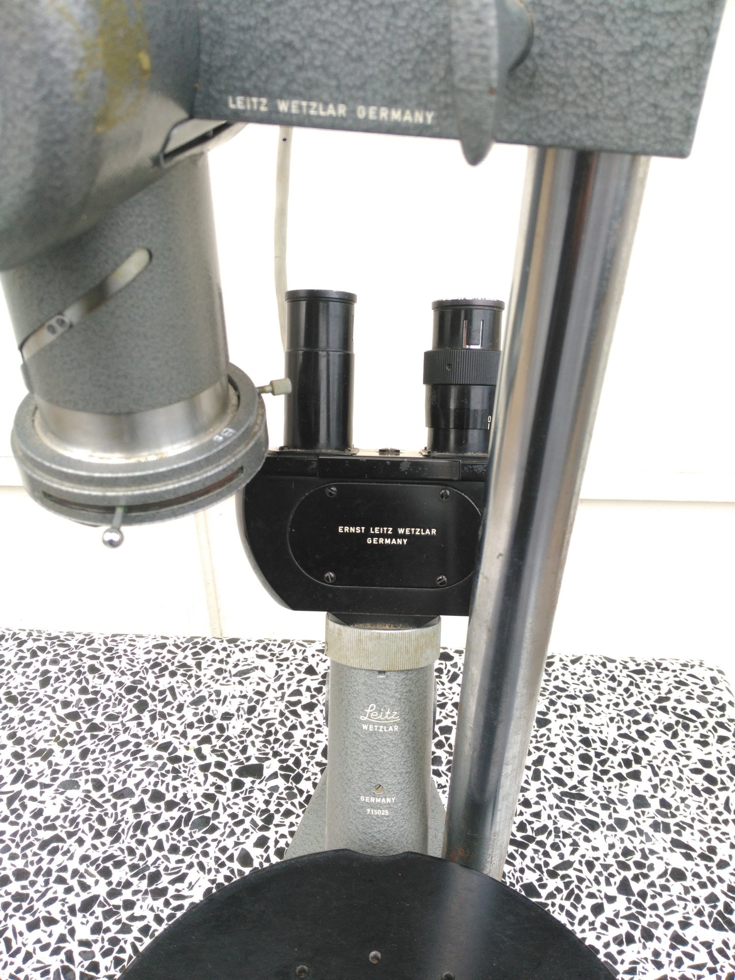 LEITZ MICROSCOPE