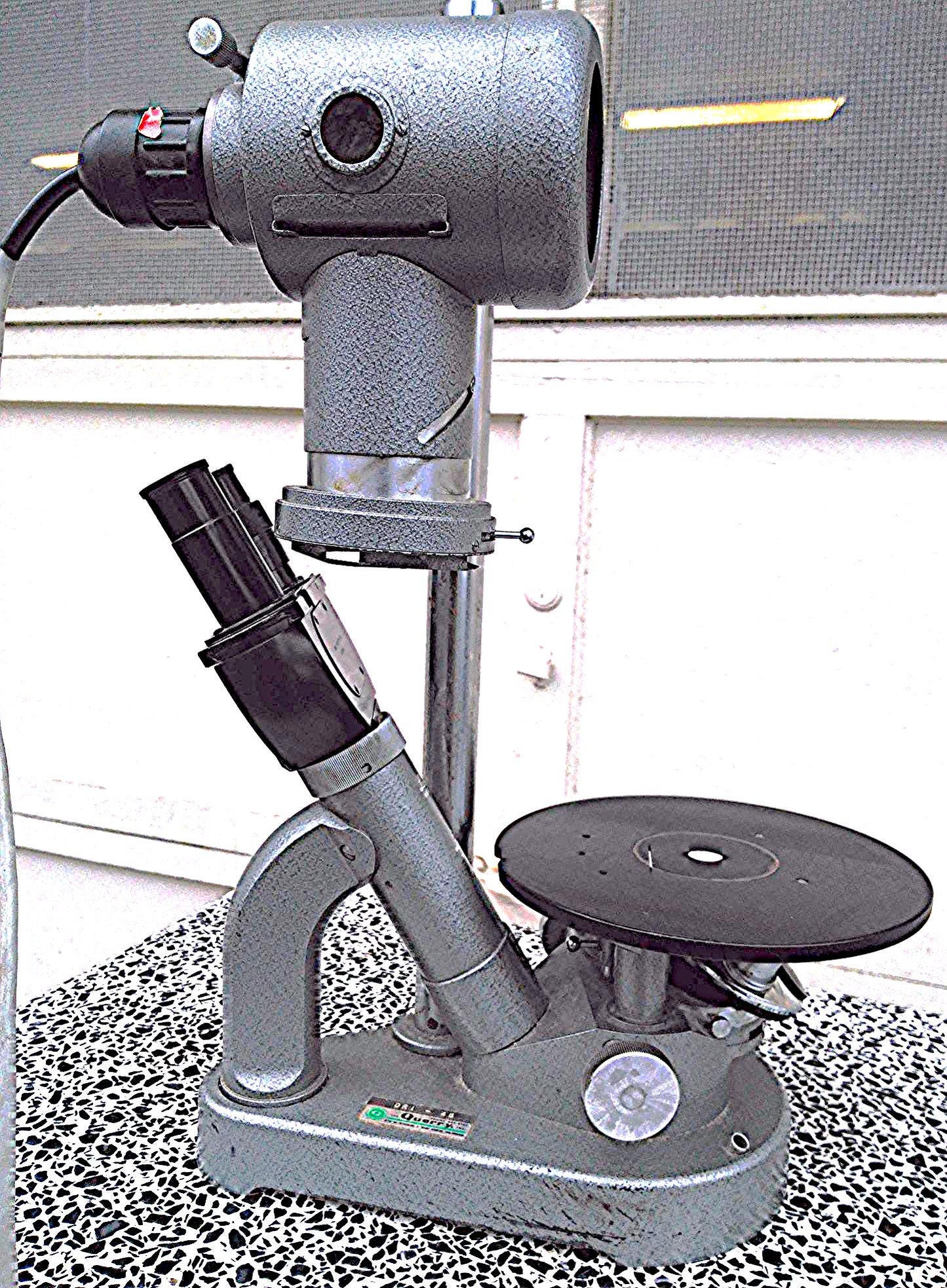 LEITZ INVERTED MICROSCOPE 3 Objectives 10 / 3.5 / 6 Binocular Stage Power Supply