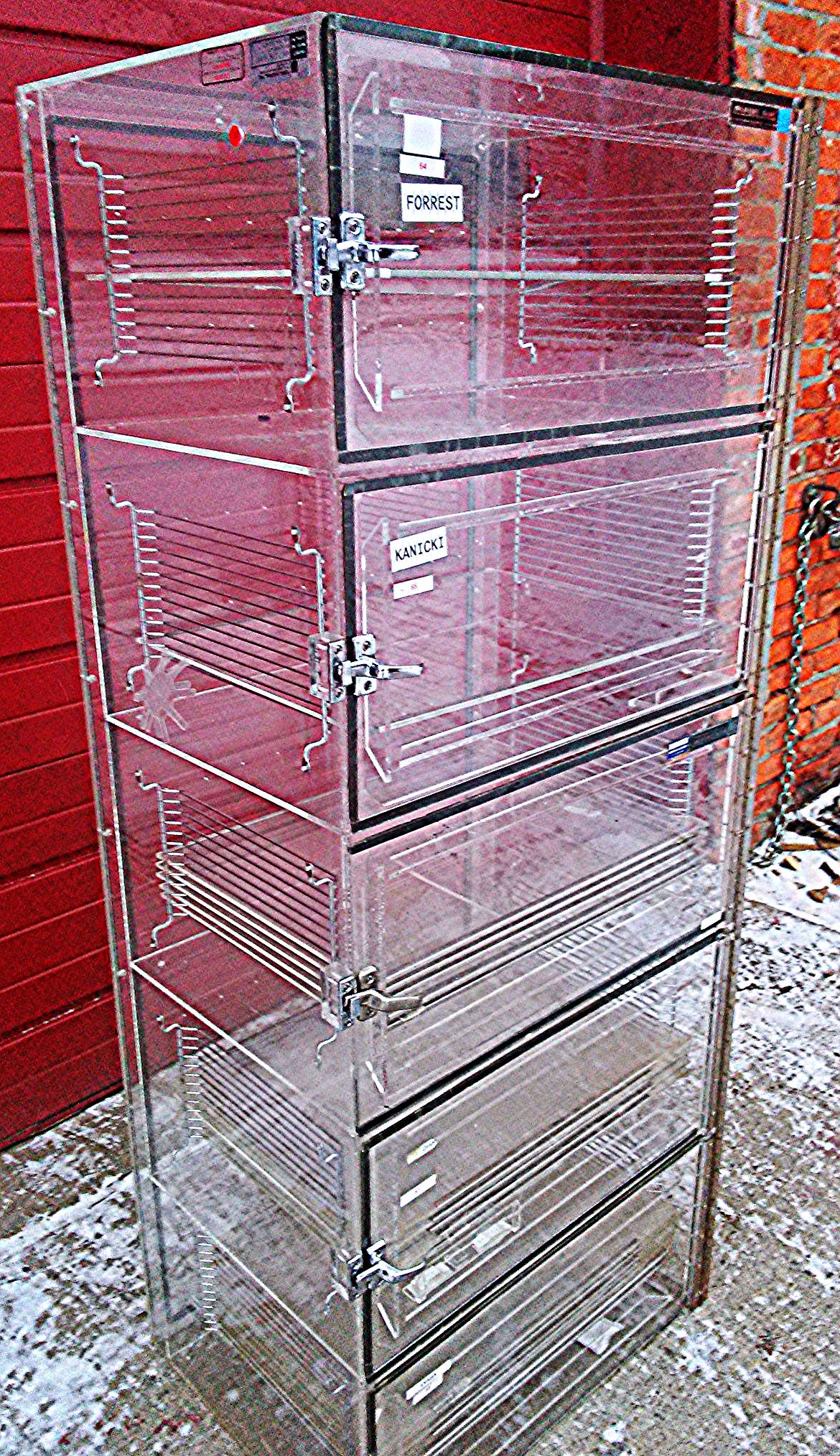 19 d X 24 w X 60 h TERRA UNIVERSAL DISSECATOR CABINET DRY BOX Model 1943-00-1