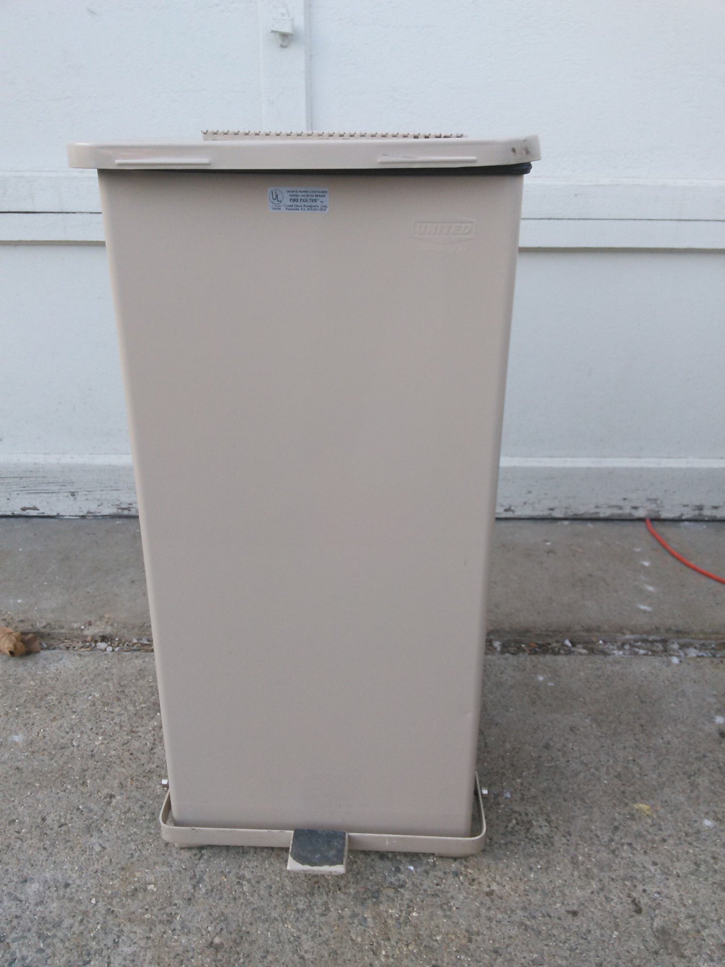 UNITED FIRE FIGHTER ST24 MEDICAL GRADE WASTE CONTAINER FREE SHIP