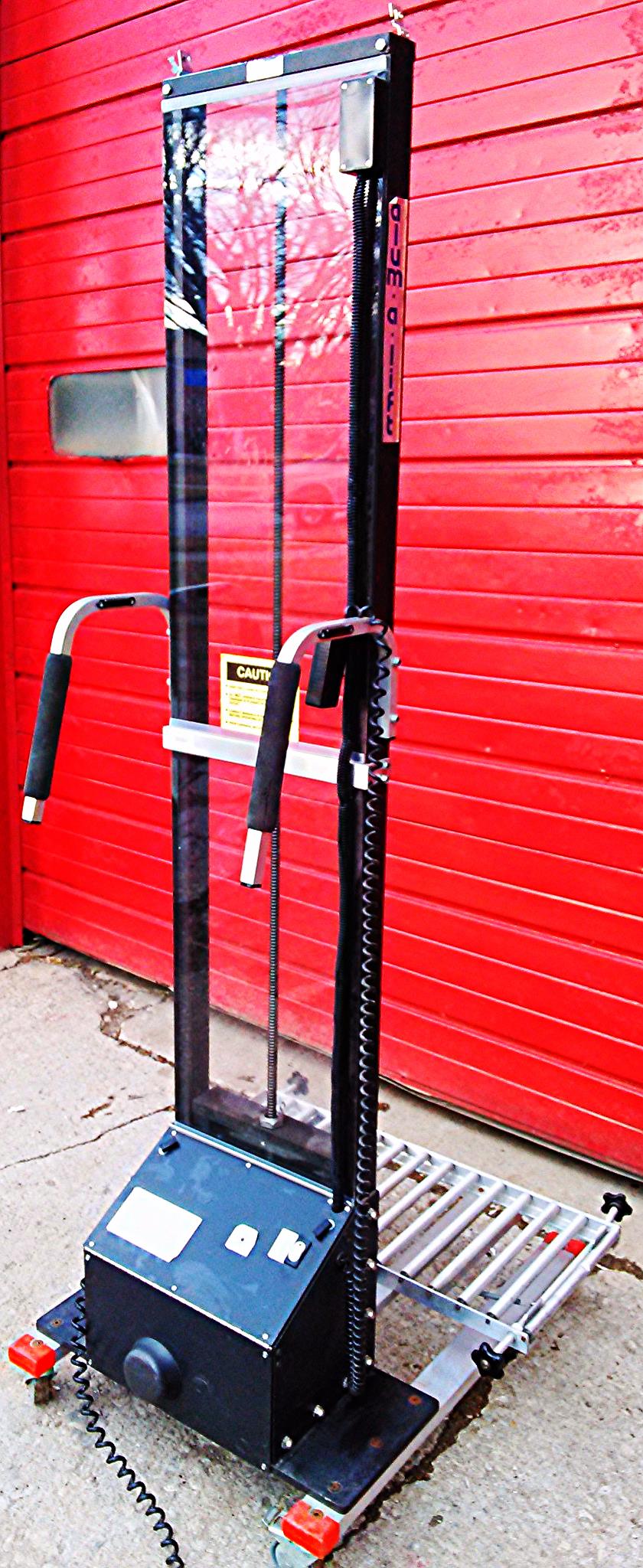 ALUM-A-LIFT HOIST LIFT BATTERY OPERATED ROLL CONVEYOR BELT 150 Lbs Capacity