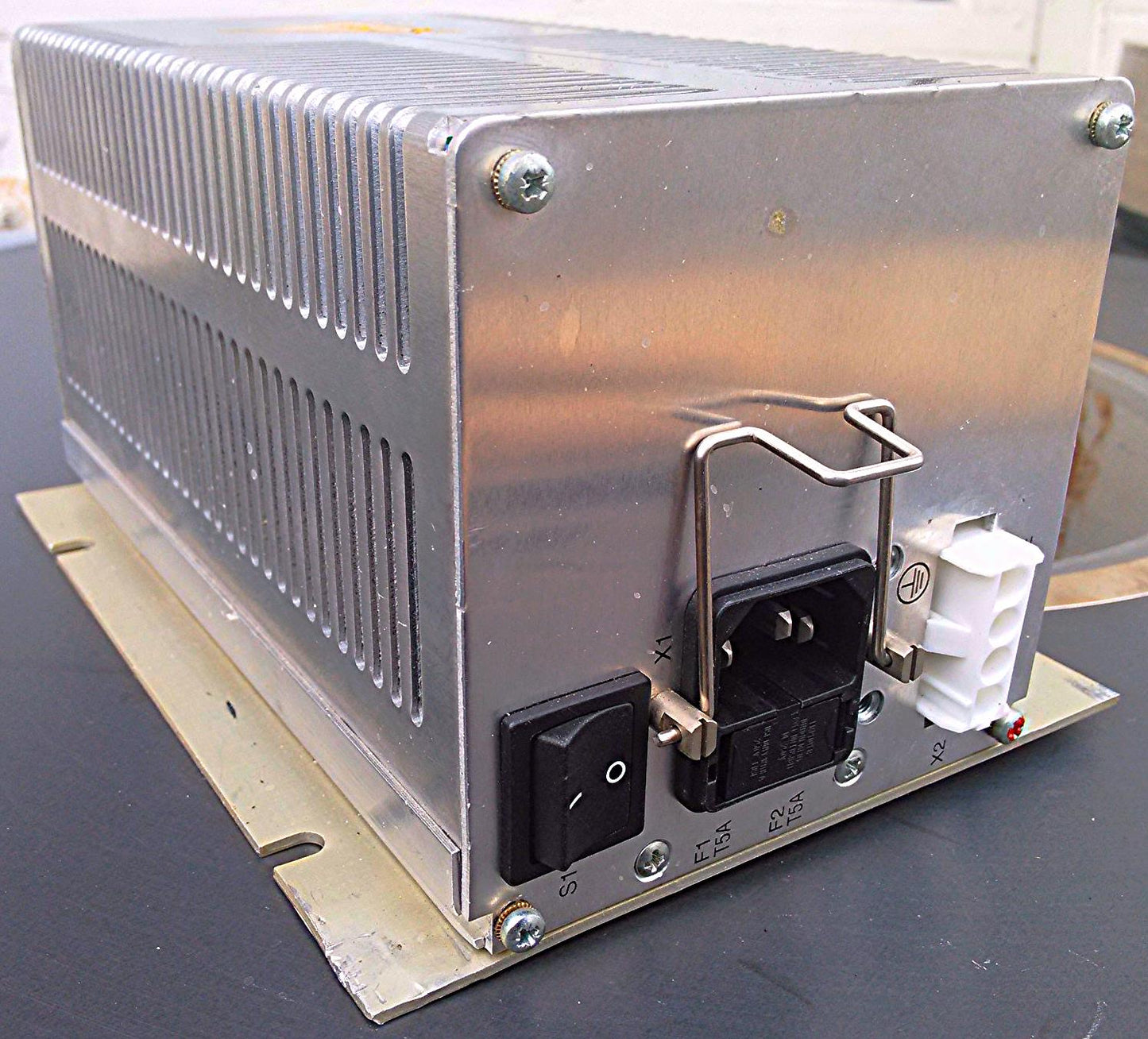 PFEIFFER TPS300 VACUUM TURBO PUMP CONTROLLER Power Supply TESTED 100% FREE SHIP