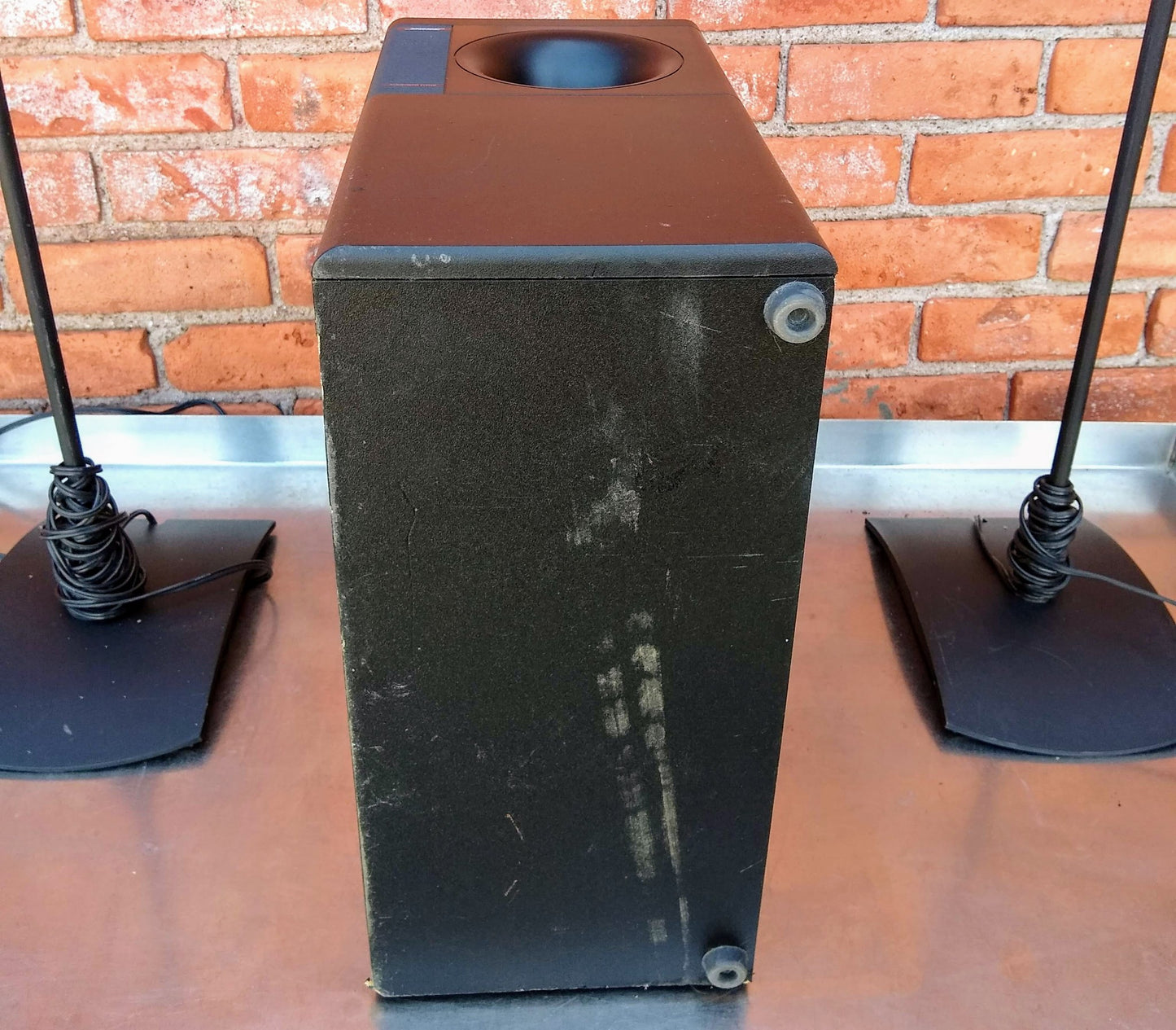 BOSE ACOUSTIMASS® 6 HOME ENTERTAINMENT & WOOFER TWO REDLINE CUBE SPEAKERS STANDS