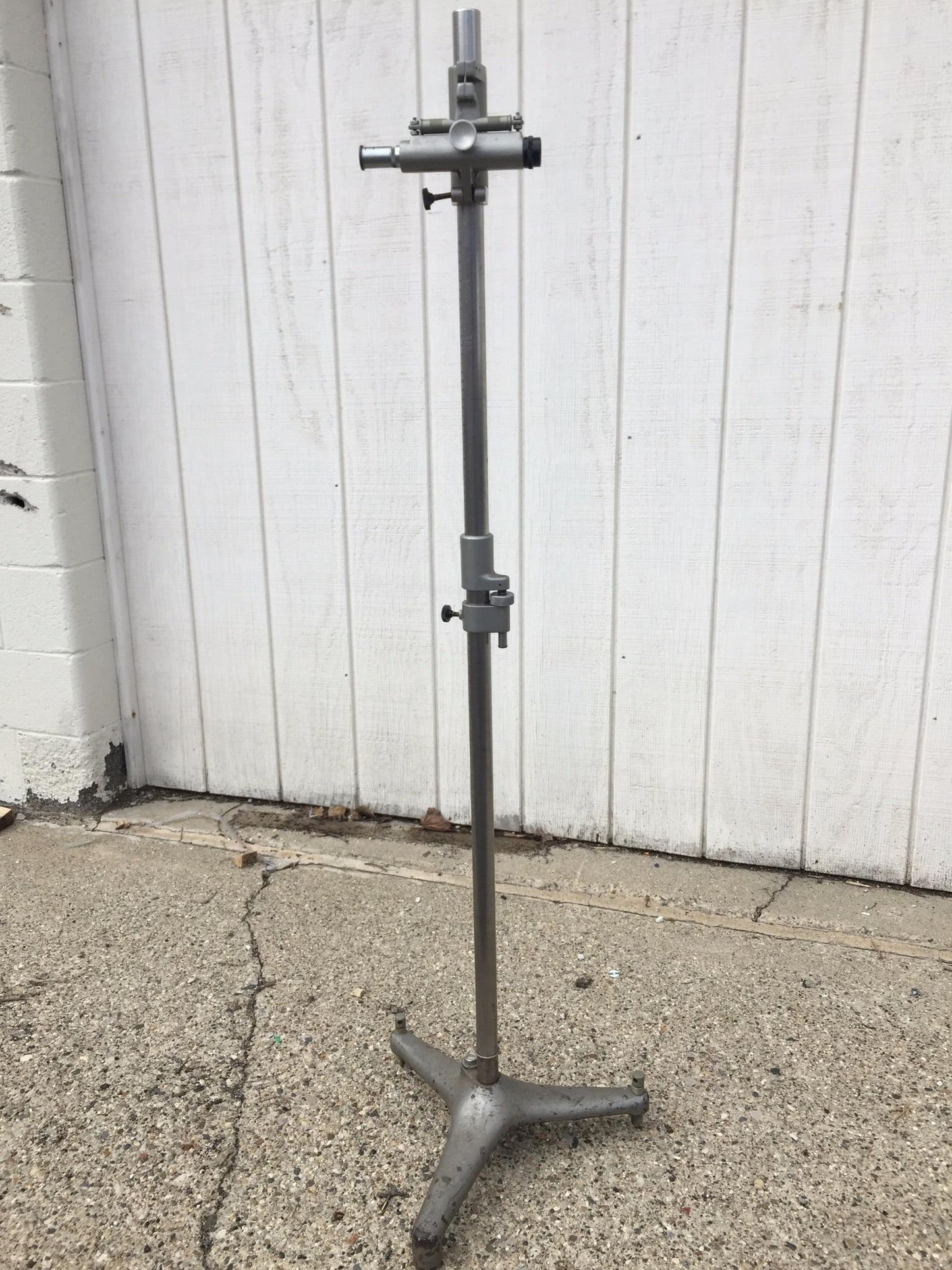 VINTAGE GAERTNER SURVEY TELESCOPE with METERED WEIGHT PEDESTAL STAND FREESHIP