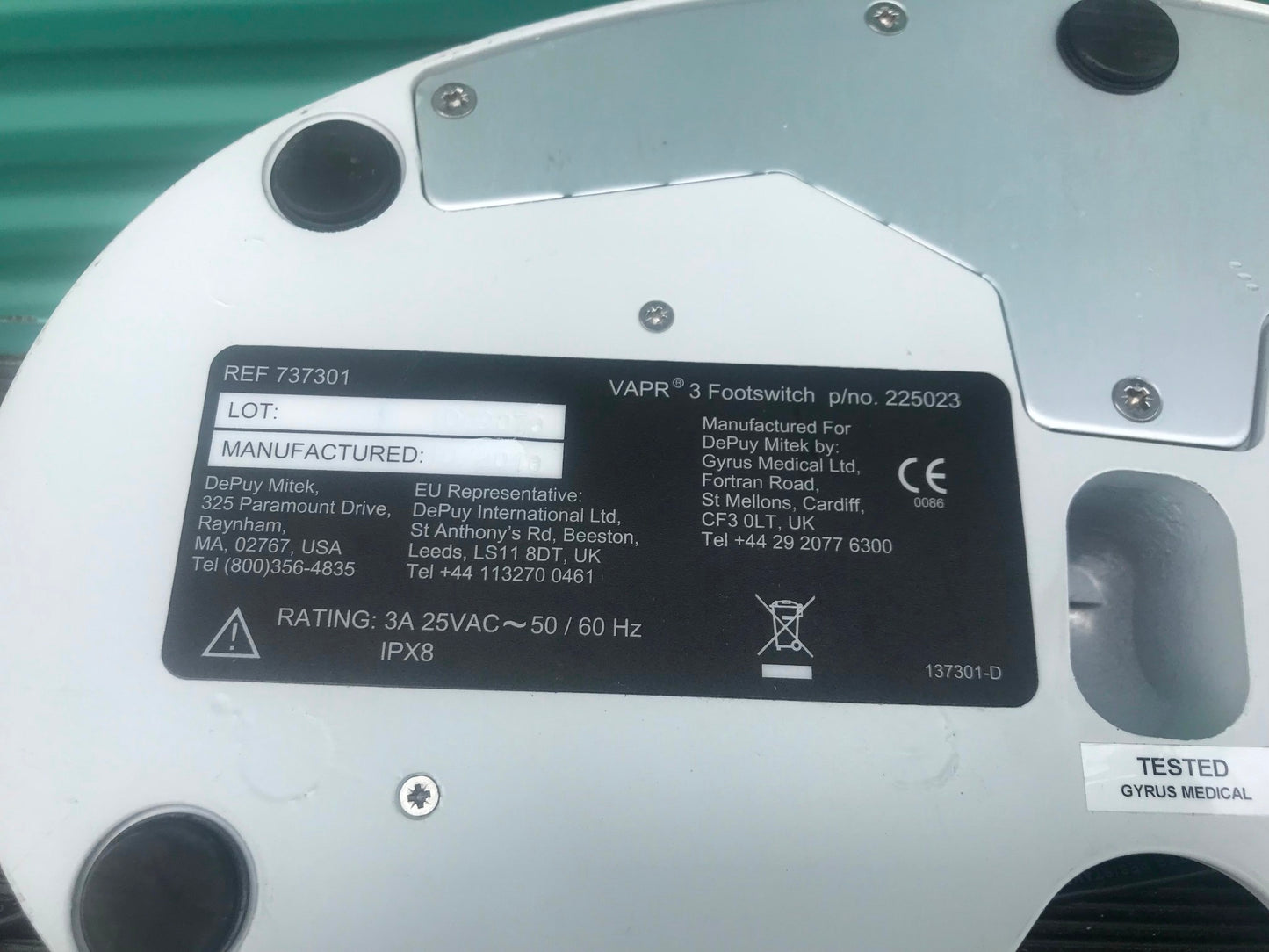 VAT 01032-CE41-0001/0053 1 1/2" PNEUMATIC ACTUATED MINI UHV GATE VALVE FREE SHIP