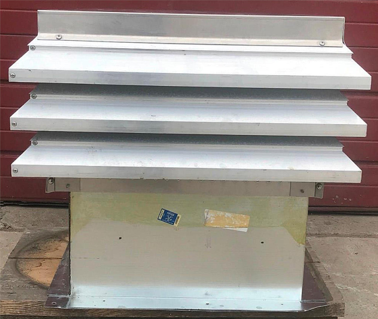 COMMERCIAL EXHAUST VENT 28x25x25 ALUMINUM ROOF MOUNT TIERED NON POWERED FILTERED