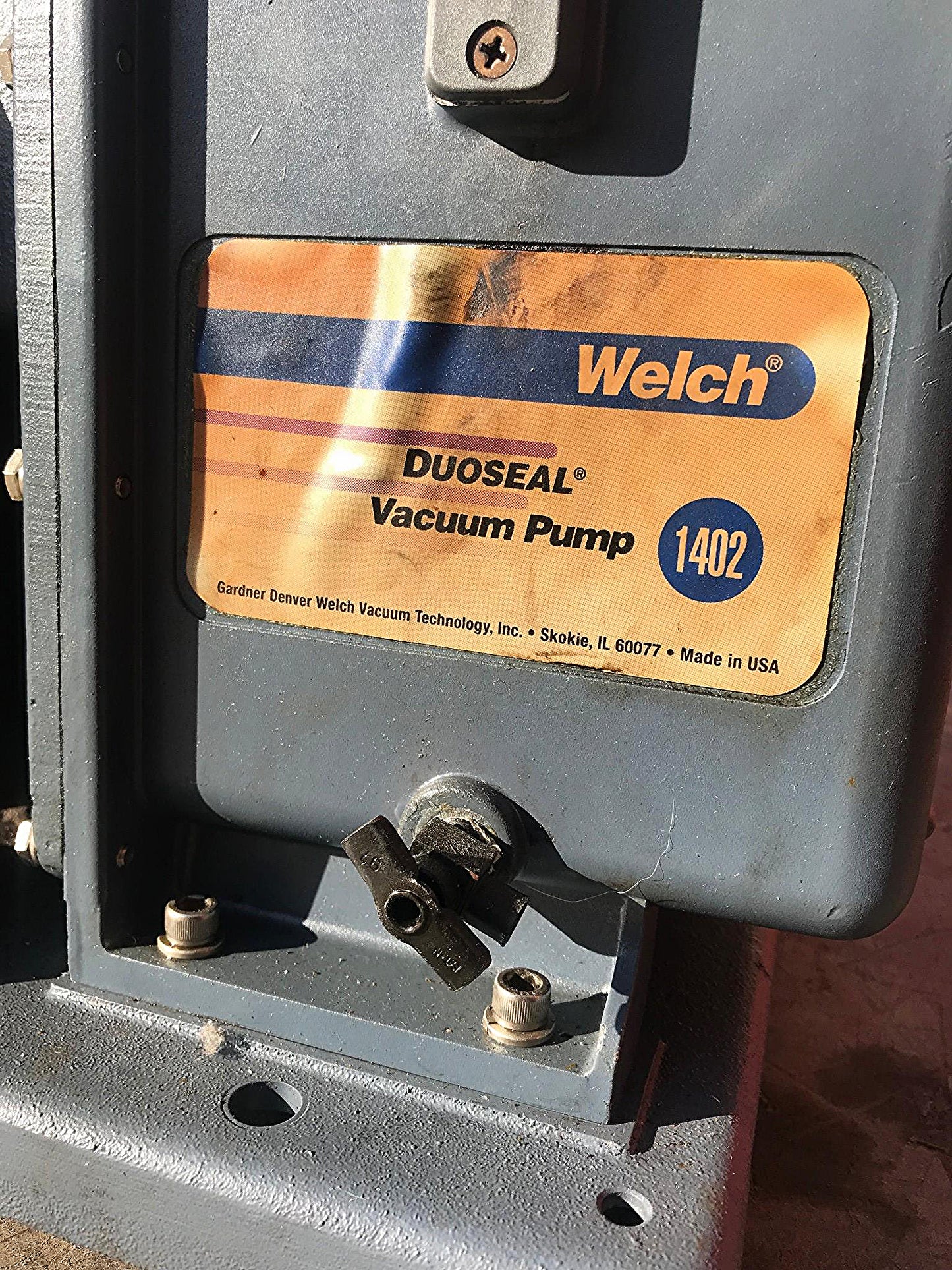 WELCH DUOSEAL 1402 Rotary Vane Vacuum Pump Emerson 1/2HP 1725 Motor WATCH VIDEO