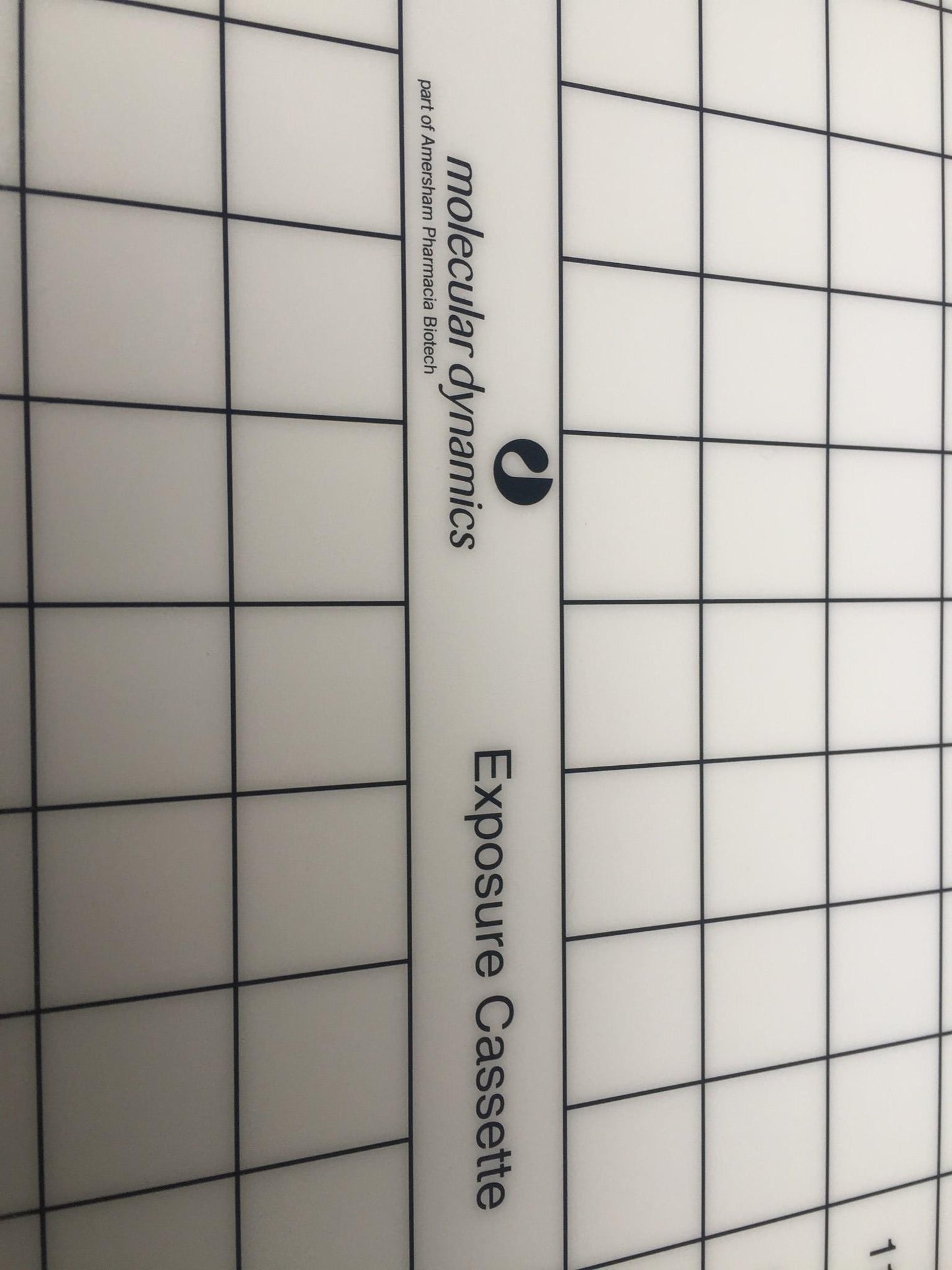 MOLECULAR DYNAMICS STORAGE 20 x 25 cm PHOSPHOR SCREEN 35x43 cm PHARMACIA BIOTECH