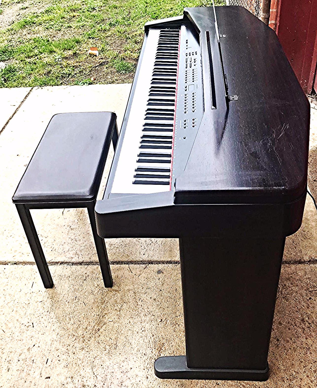 YAMAHA CLAVINOVA CVP-35 DIGITAL PIANO ORIGINAL BENCH FREE SHIPPING WATCH VIDEO
