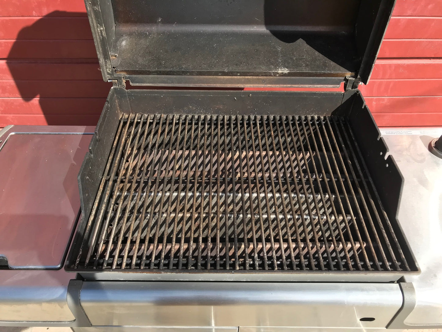 WEBER GENESIS® S-320™ PROPANE GAS GRILL with SIDE BURNER & COVER