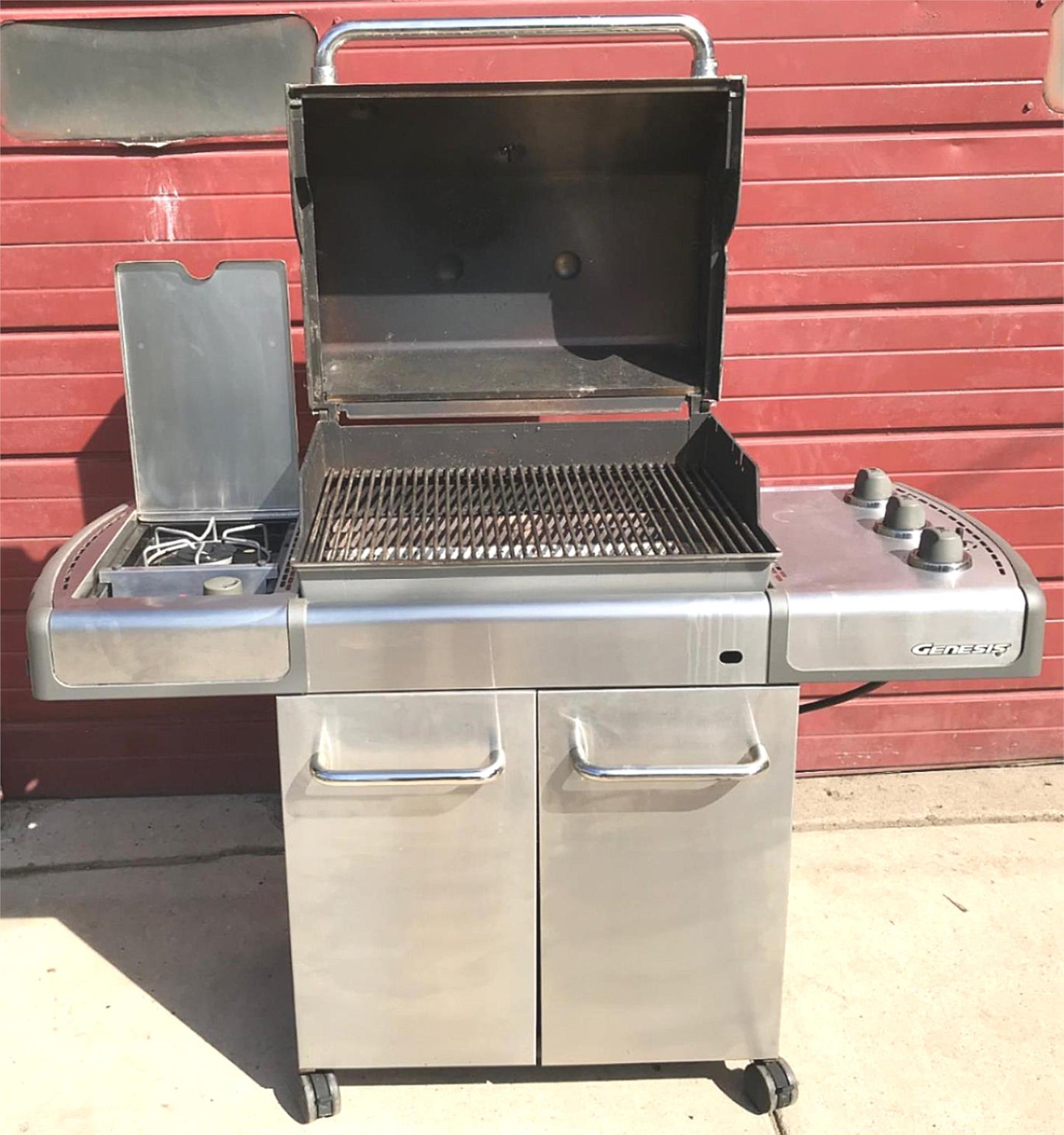 WEBER GENESIS® S-320™ PROPANE GAS GRILL with SIDE BURNER & COVER