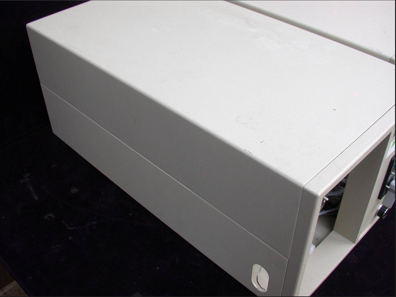 WATERS MILLIPORE 600 Multi Solvent Delivery System WATERS 3000 SYSTEM CONTROLLER