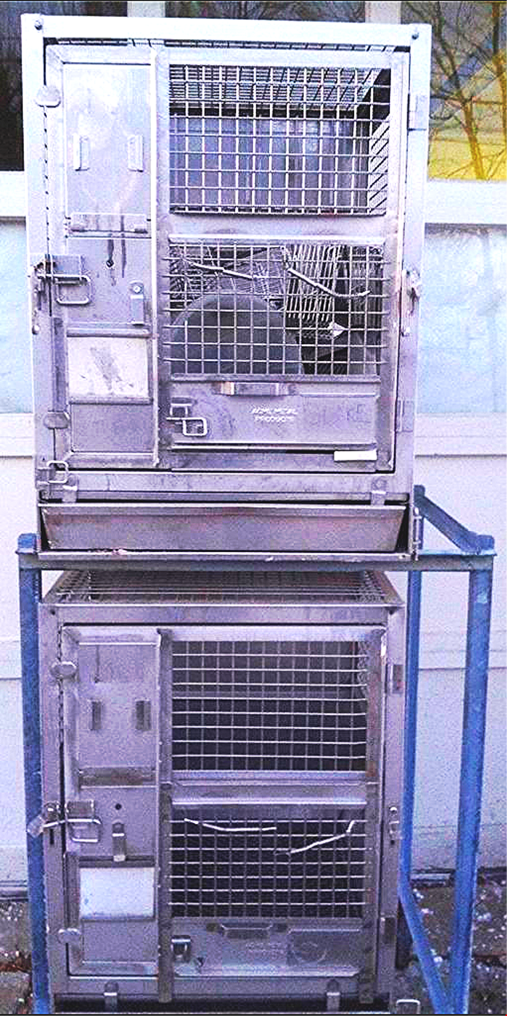 2 ACME VETERINARY PET CLINIC STAINLESS STEEL CAGE RACK WHEELS HUNT ANIMAL TURKEY