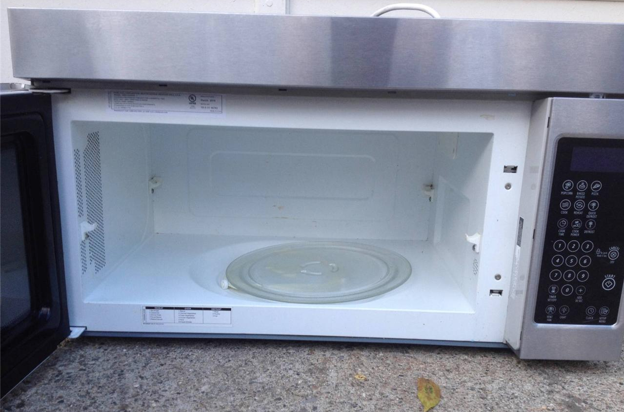 WHIRLPOOL MICROWAVE 1.6 cu.ft. MODEL WMH1164XWS OVEN Wonderful Condition