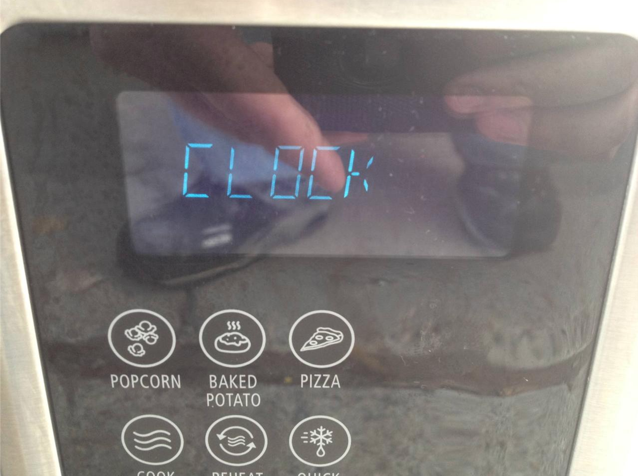 WHIRLPOOL MICROWAVE 1.6 cu.ft. MODEL WMH1164XWS OVEN Wonderful Condition