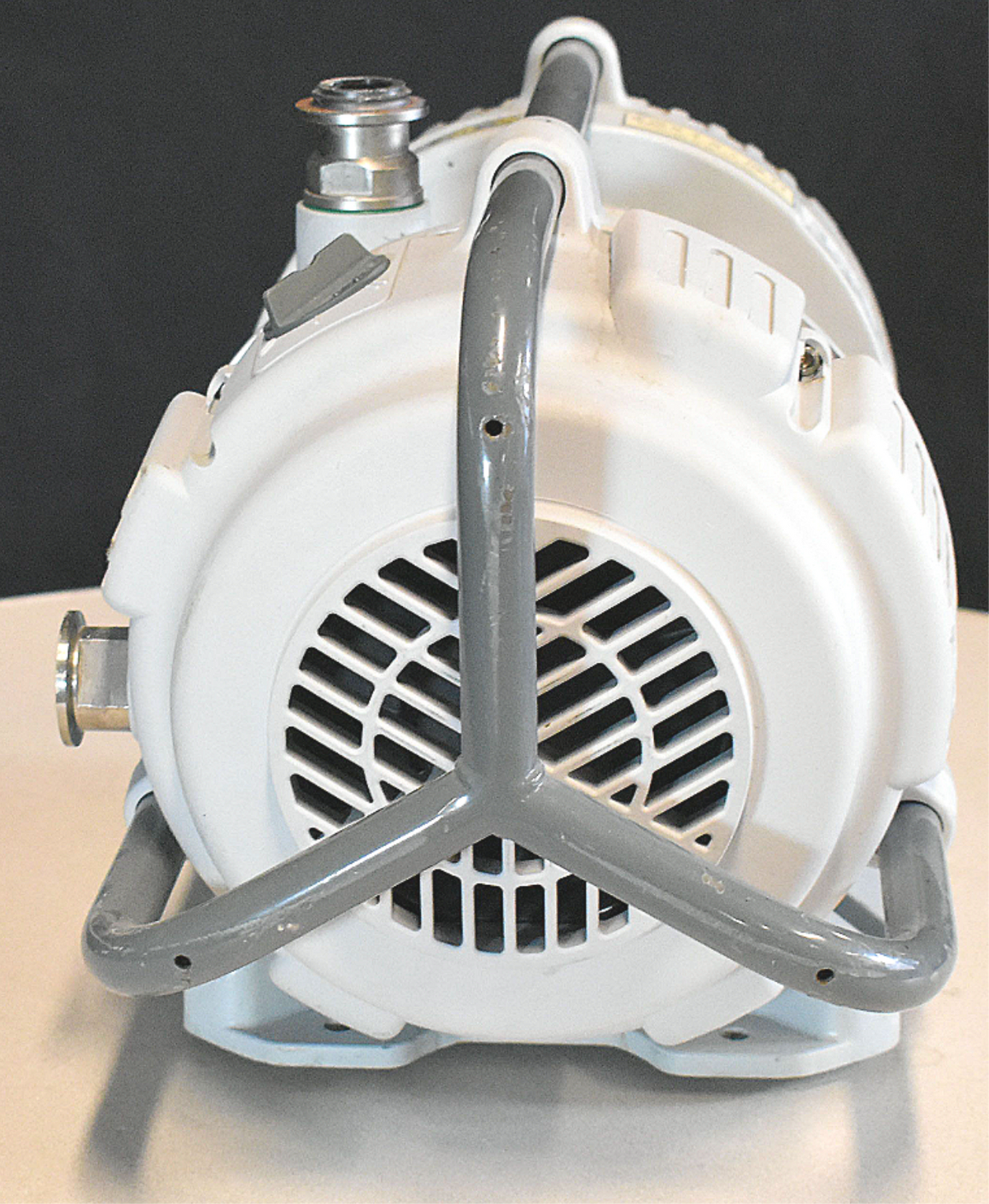 BOC EDWARDS XDS 5 VACUUM PUMP FOR PARTS FREE SHIP