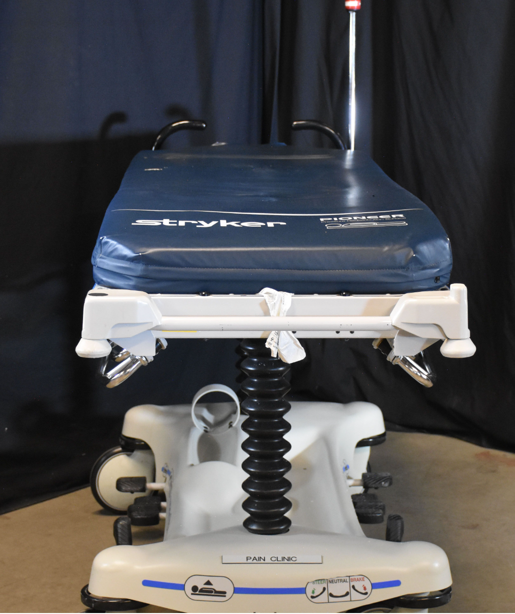 WARRANTY STRYKER® 1231 MEDICAL BED GURNEY ADJUSTABLE w/ MATTRESS FREEBUSINESSHIP
