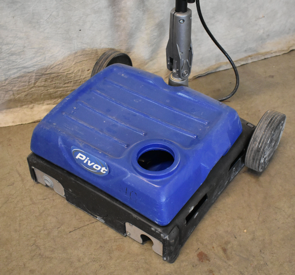 Windsor Pivot IPX4 Floor Scrubber WORKING FINE WATCH-VIDEO FREE-SHIP
