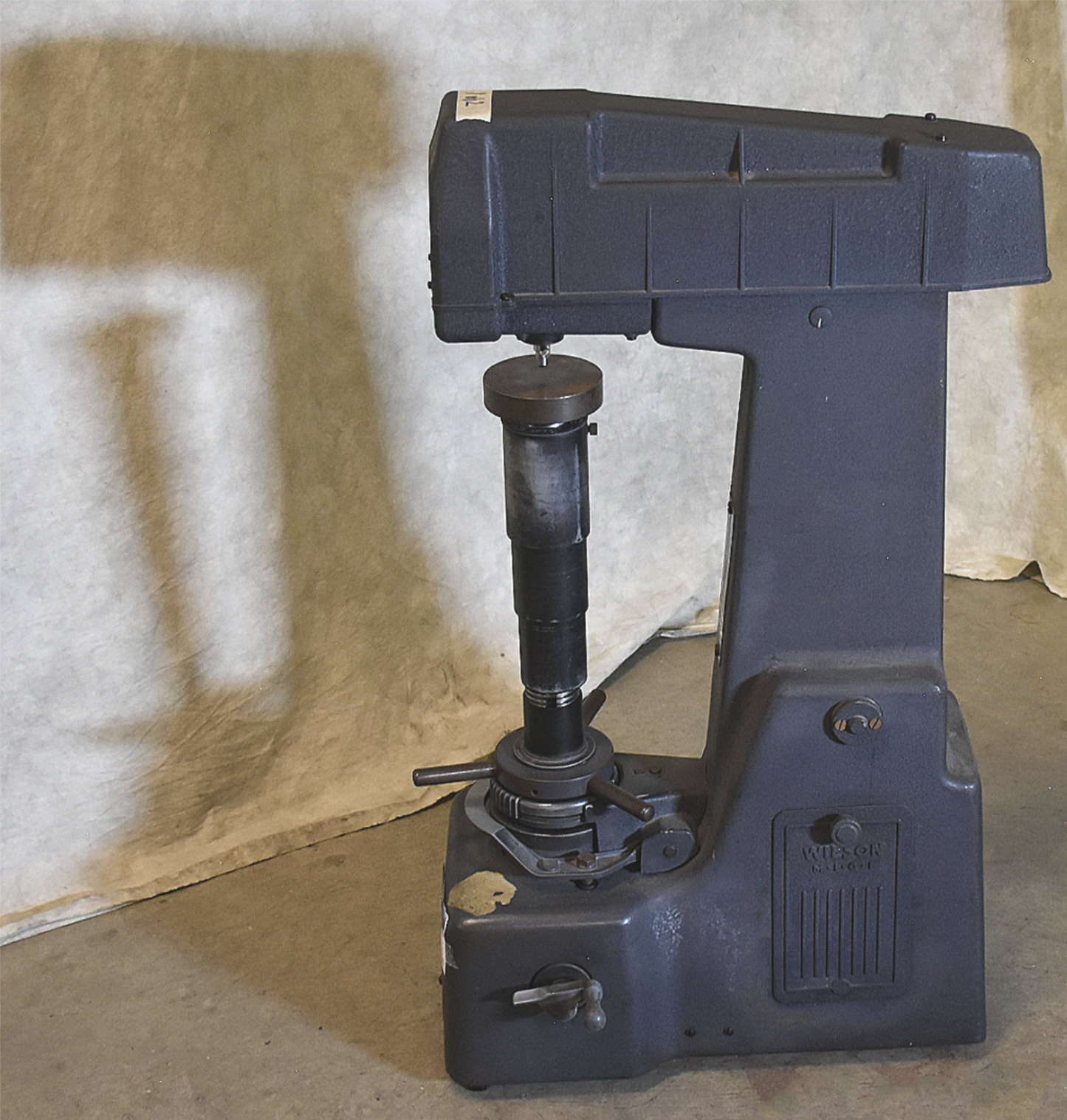 WILSON ROCKWELL 4JR ROCKWELL HARDNESS TESTER with SET OF FIVE WEIGHTS
