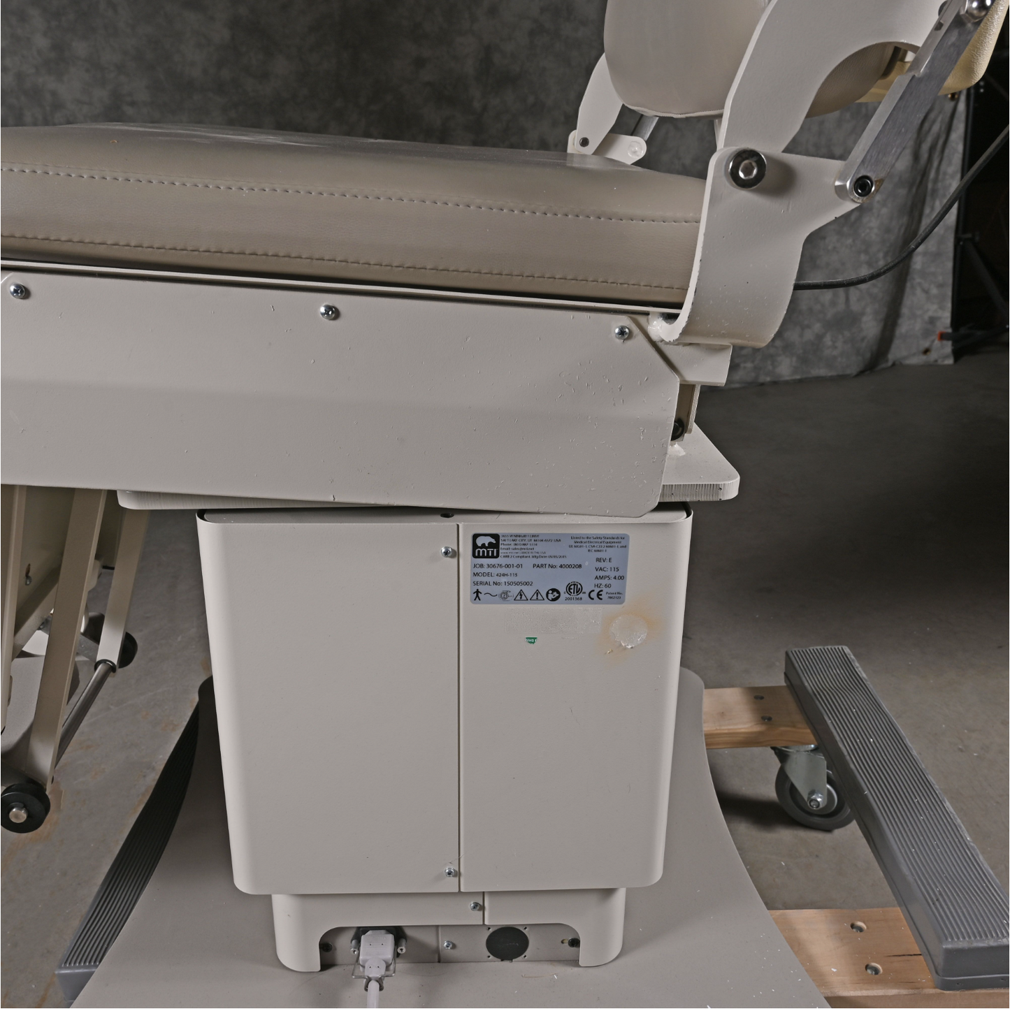 120-DAY-WARRANTY MTI® 424-115 PROCEDURE POWER CHAIR FREE SHIP